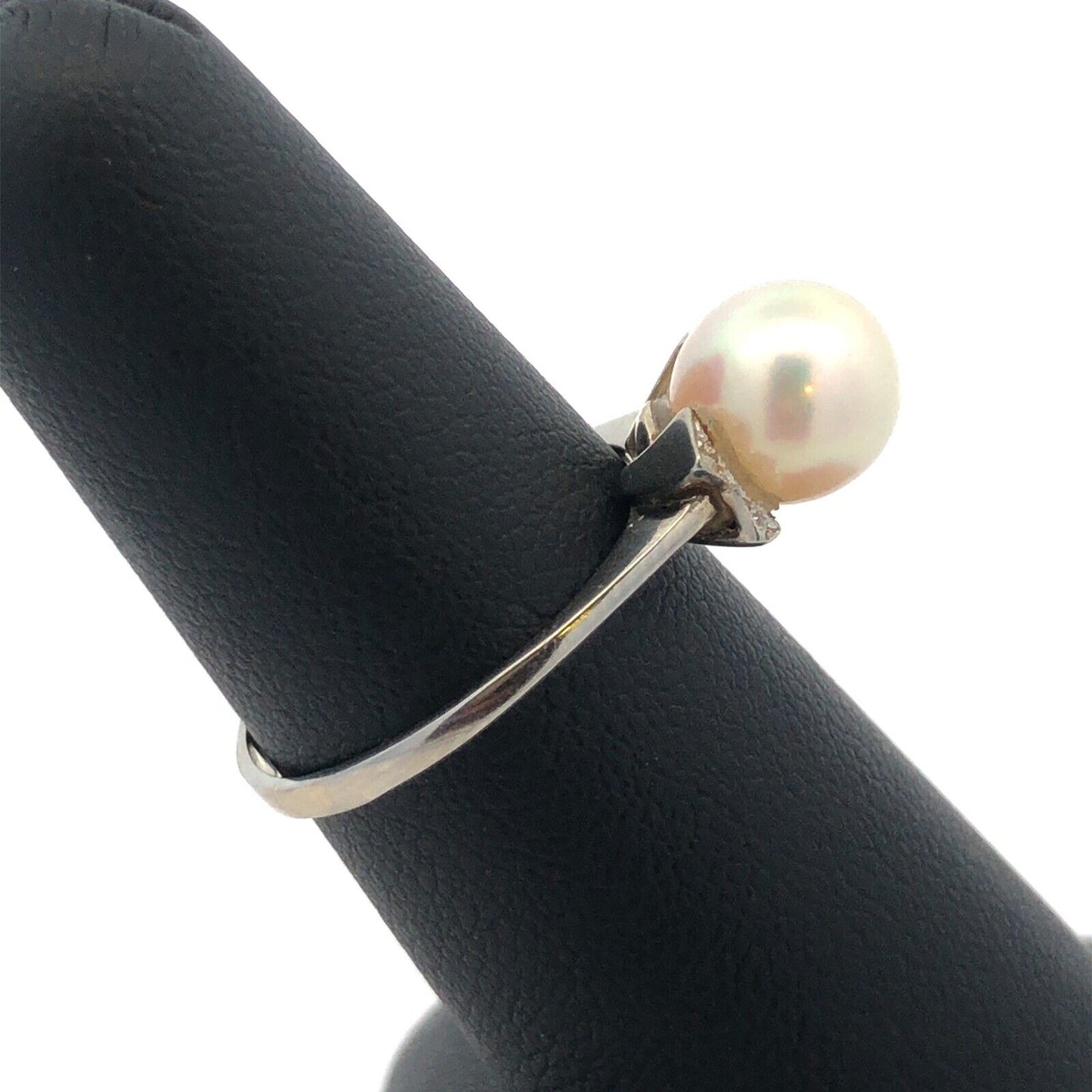 Vintage 18K White Gold Pearl Solitaire Size 6.5 Cocktail Ring