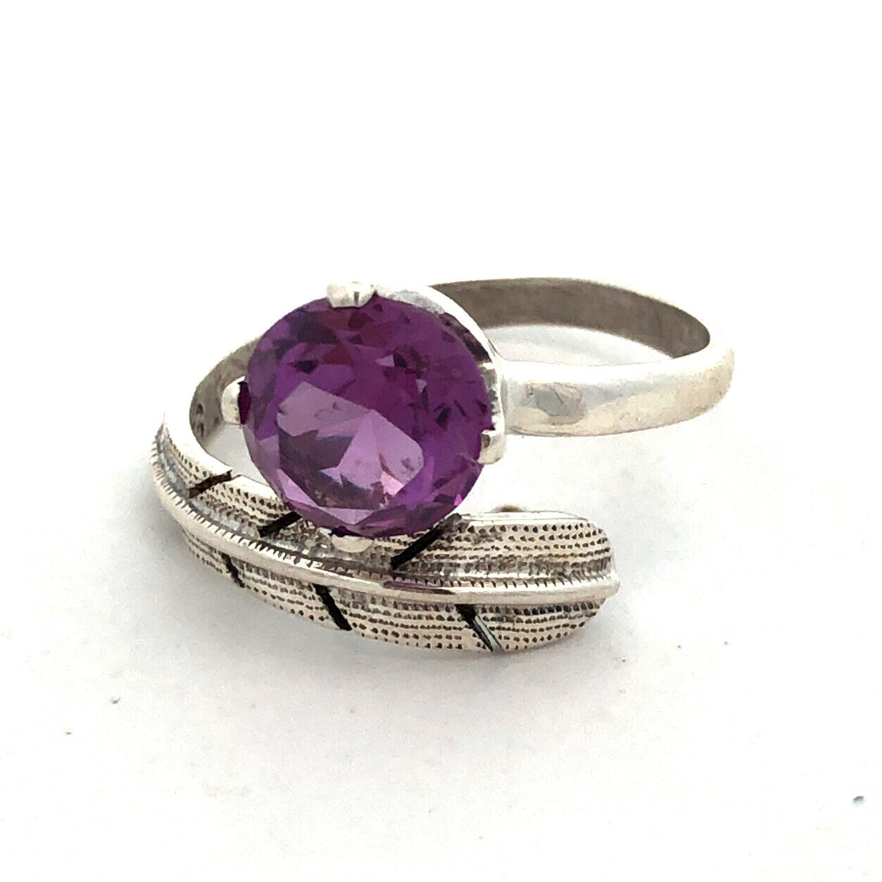 Vintage FS Mexico 925 Sterling Silver Round Purple Sapphire Feather Bypass Ring