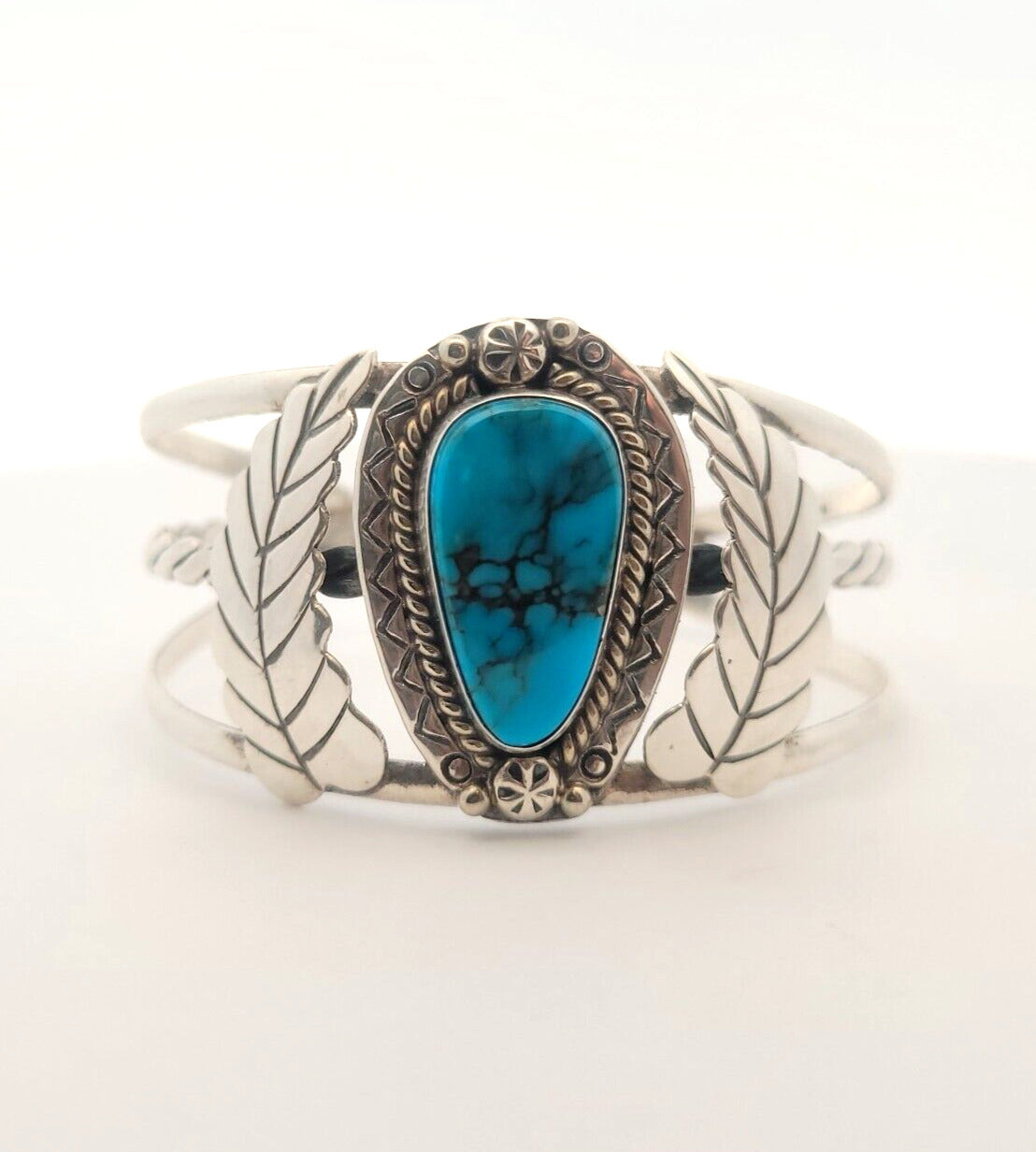 Native American 925 Sterling Silver Turquoise Cabochon Floral Open Cuff Bracelet