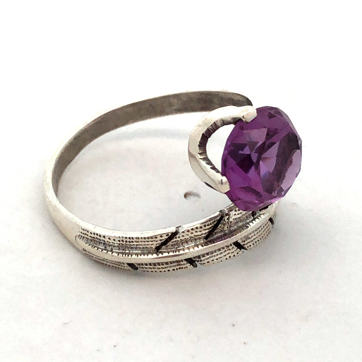 Vintage FS Mexico 925 Sterling Silver Round Purple Sapphire Feather Bypass Ring