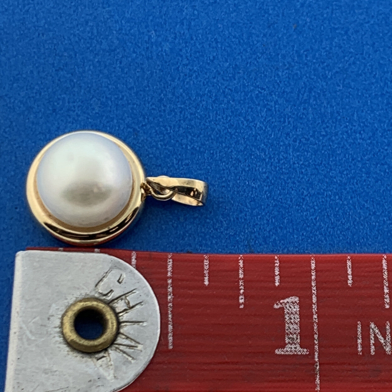 Designer DIL 14K Yellow Gold Pearl Solitaire June Anniversary Circle Pendant