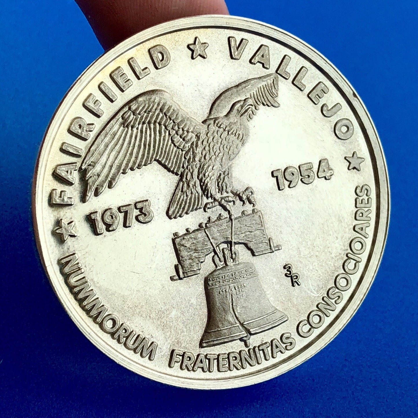 1973 Fairfield CA/Vallejo CA Coin Club 10 Year Anniv One Ounce .999 Silver Round