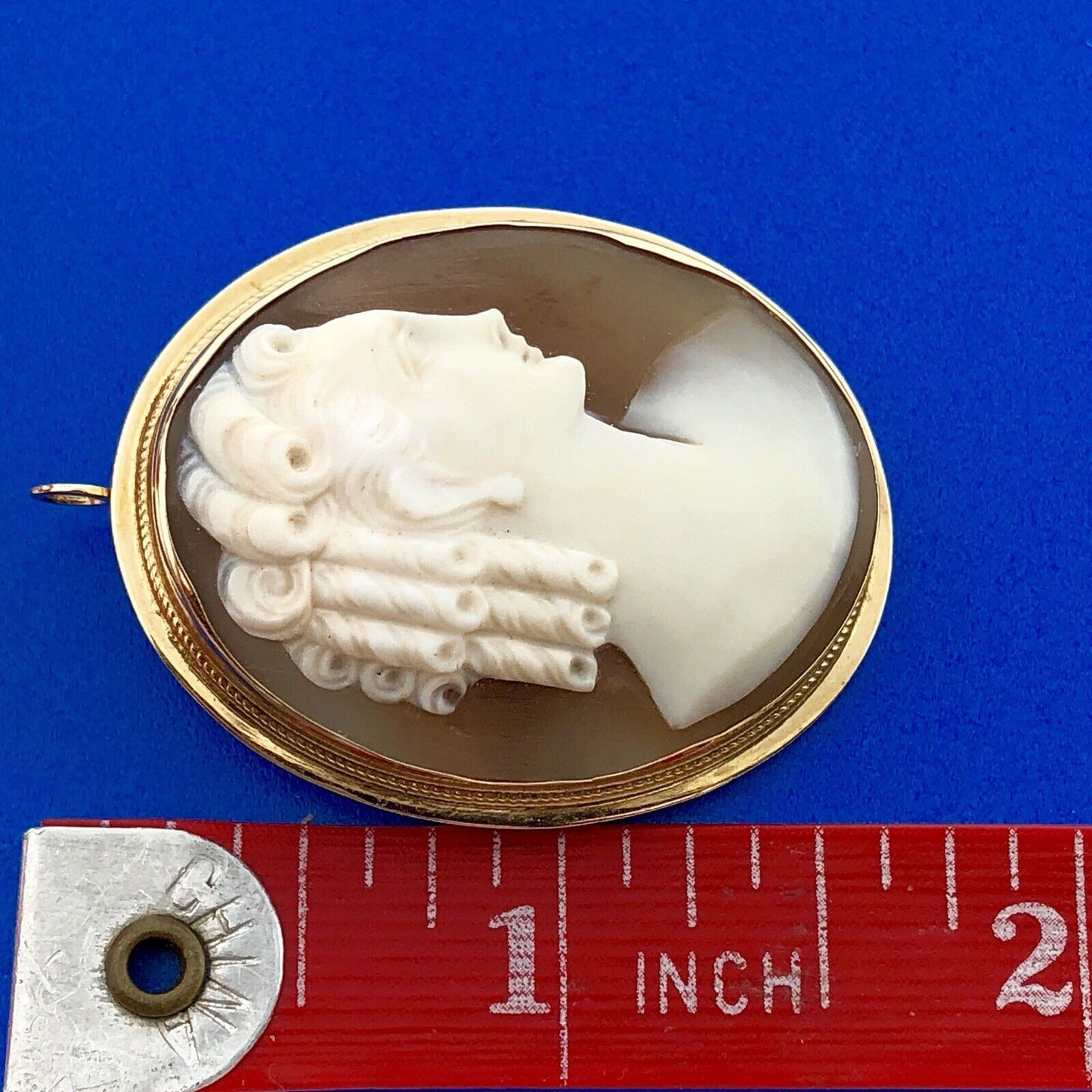 Victorian 14K Yellow Gold Oval Carved Cameo Pin Brooch Option Pendant