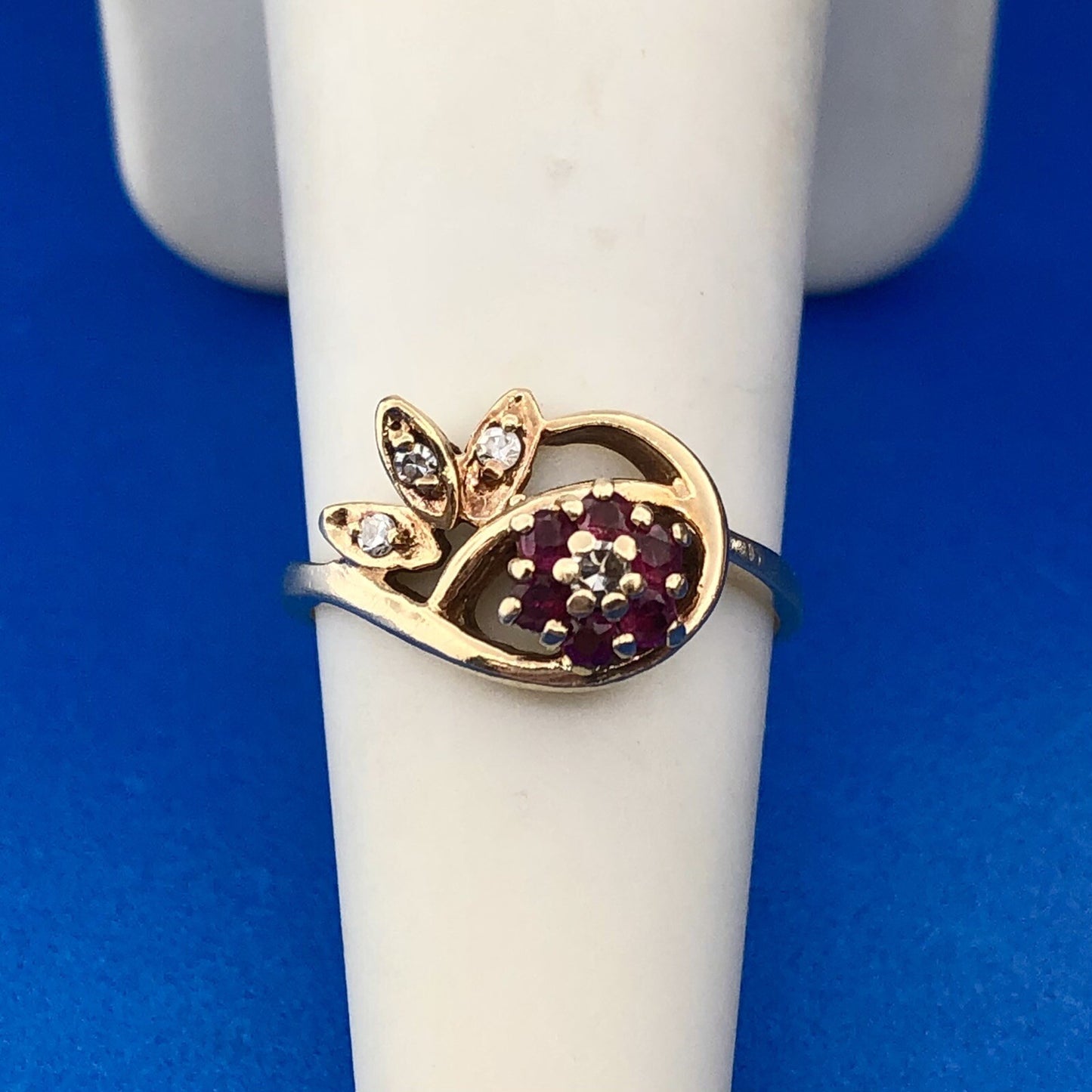 Vintage 10K Yellow Gold Ruby Diamond Free Form Rose Floral July Occasion Ring