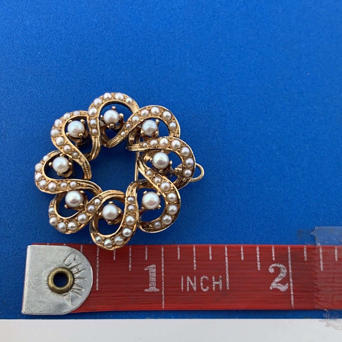 Designer 14K Yellow Gold Seed Pearl Floral Wreath Diverse Pendant Or Brooch