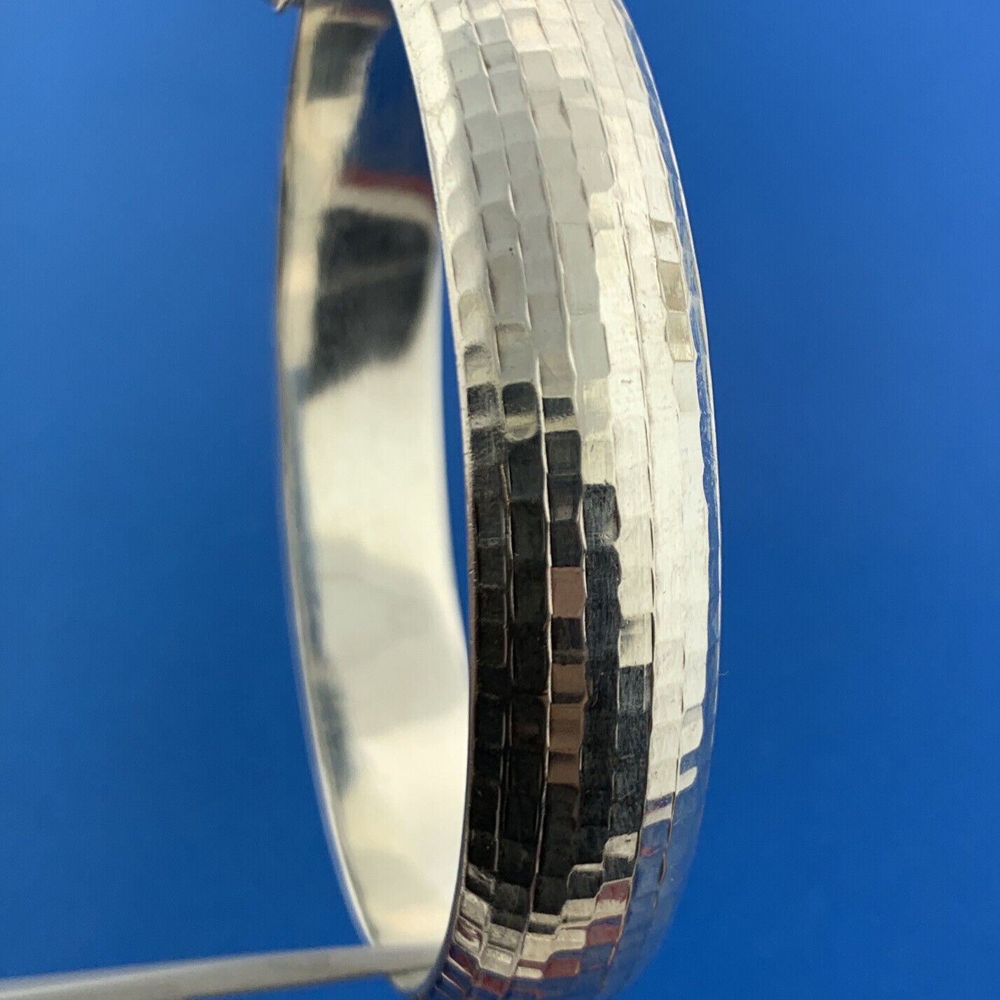 Stunning Sterling Silver 925 Hammered Textured 7" Hinged Cuff Bracelet