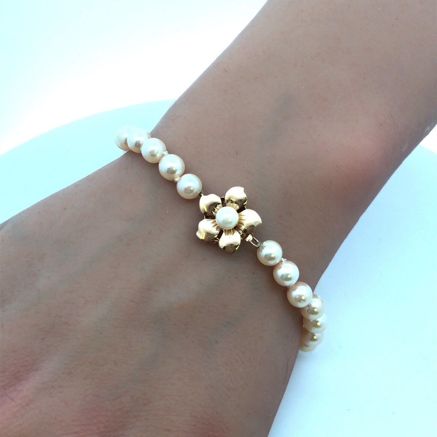 Designer 14K Yellow Gold Flower Clasp Hand Knotted Pearl Bead Bracelet