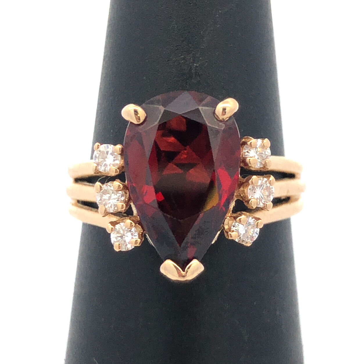Designer 14K Yellow Gold Pear Shaped Garnet Round Diamond Accent Cocktail Ring