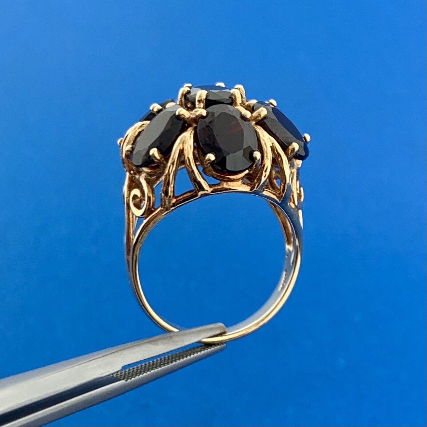 Retro 10K Yellow Gold Oval Garnet Floral Cluster January Occasion Cocktail Ring