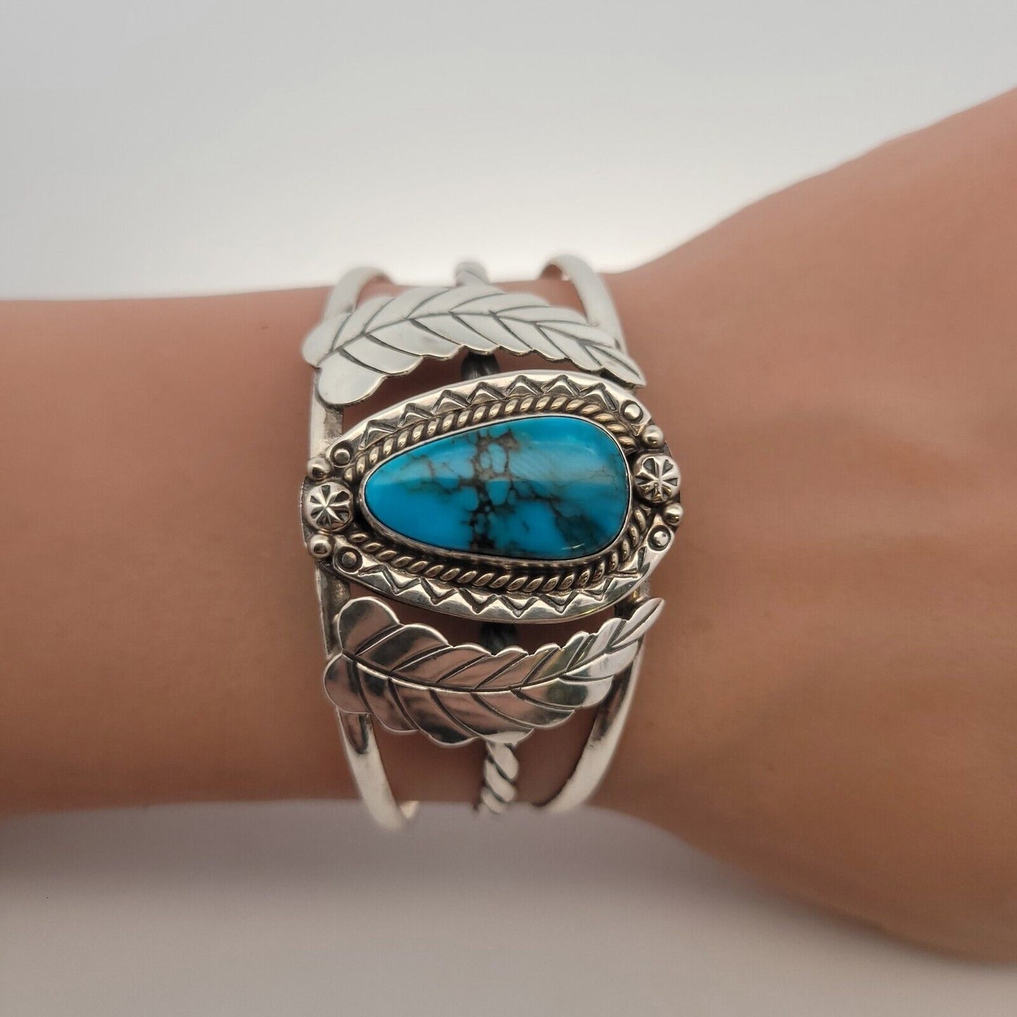 Native American 925 Sterling Silver Turquoise Cabochon Floral Open Cuff Bracelet