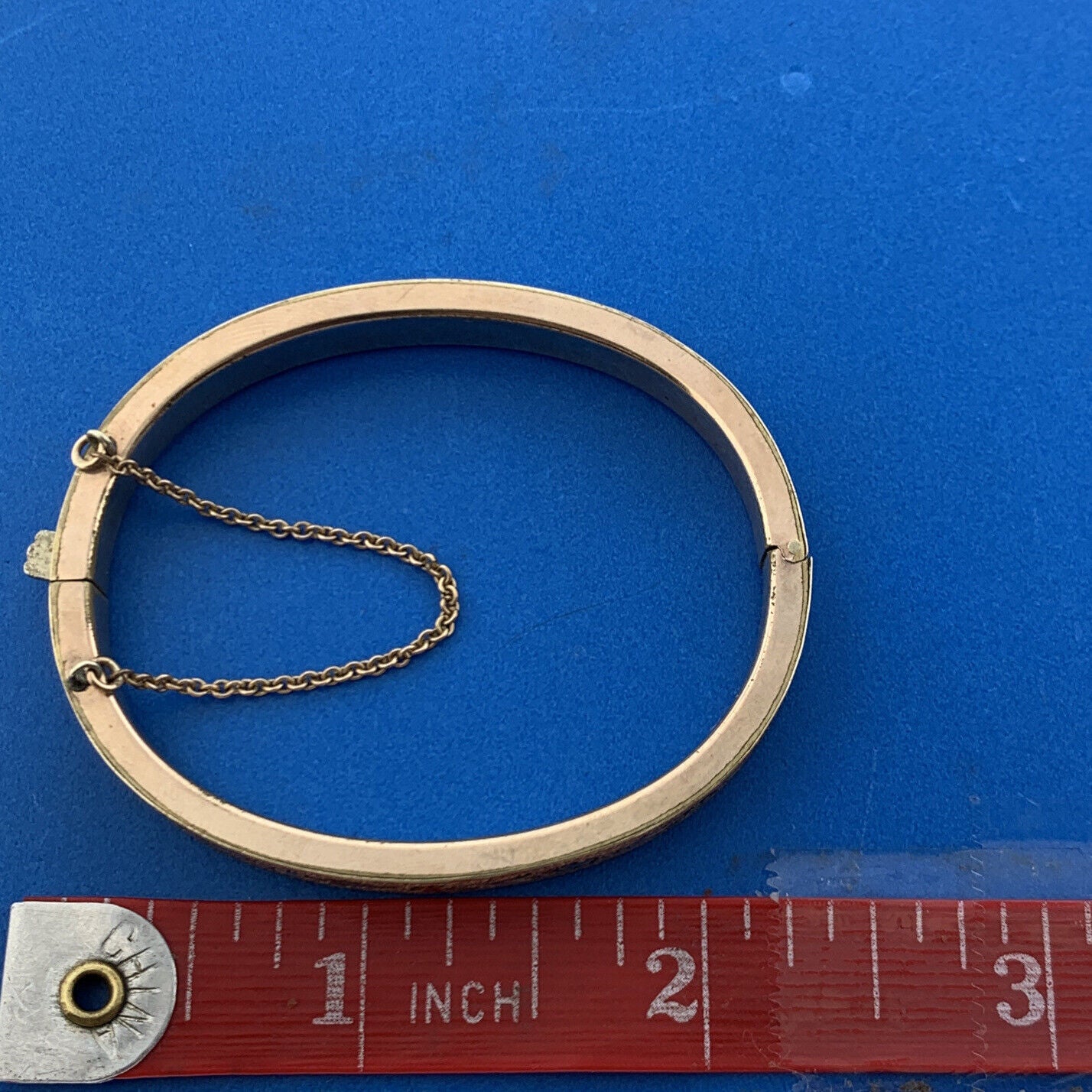 Antique Victoria Gold Filled Floral Etched Textured Hinged Bangle Bracelet