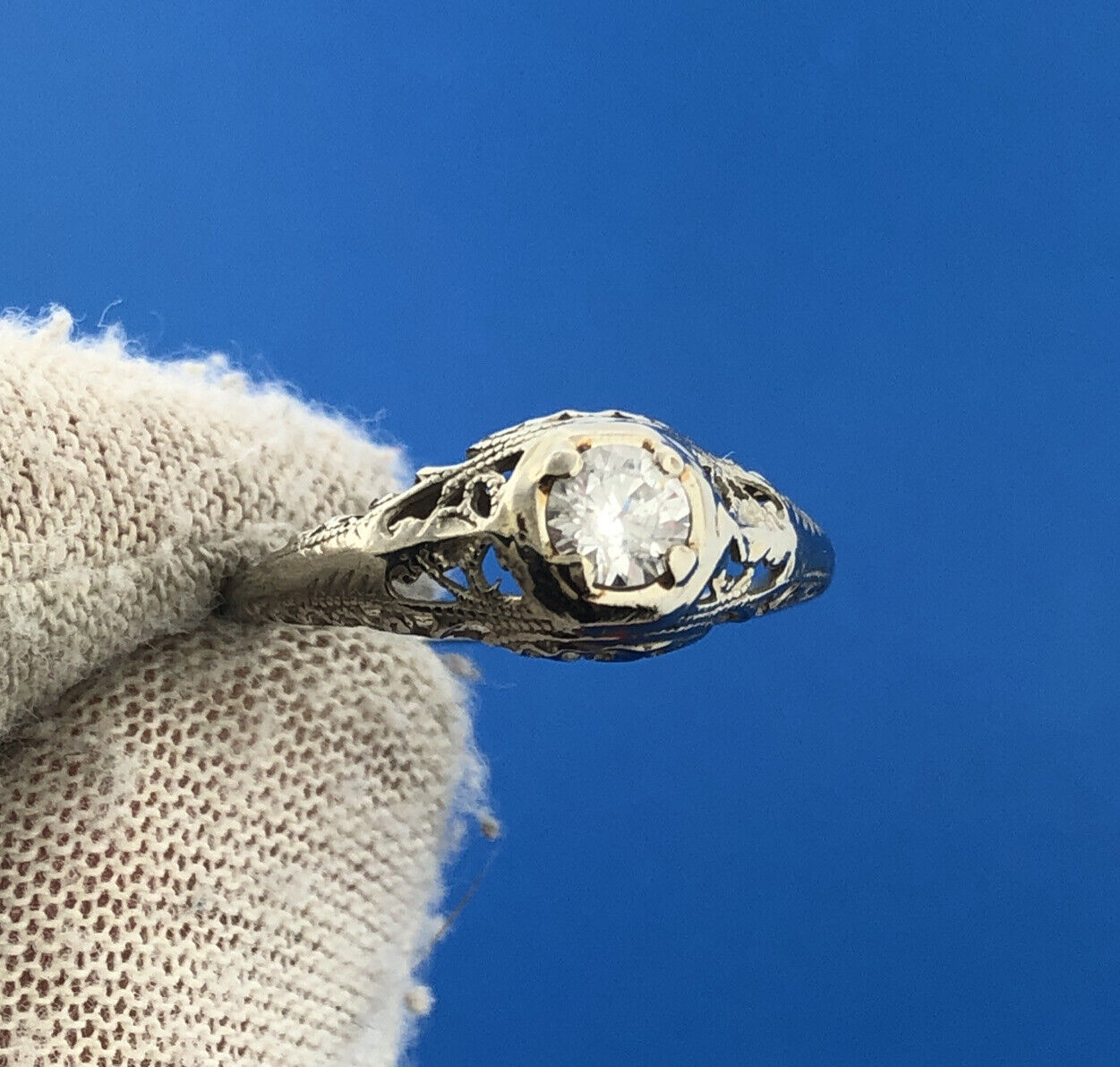 Gorgeous 14k White Gold Sparkling CZ Openwork Filigree Ring Size 5.75