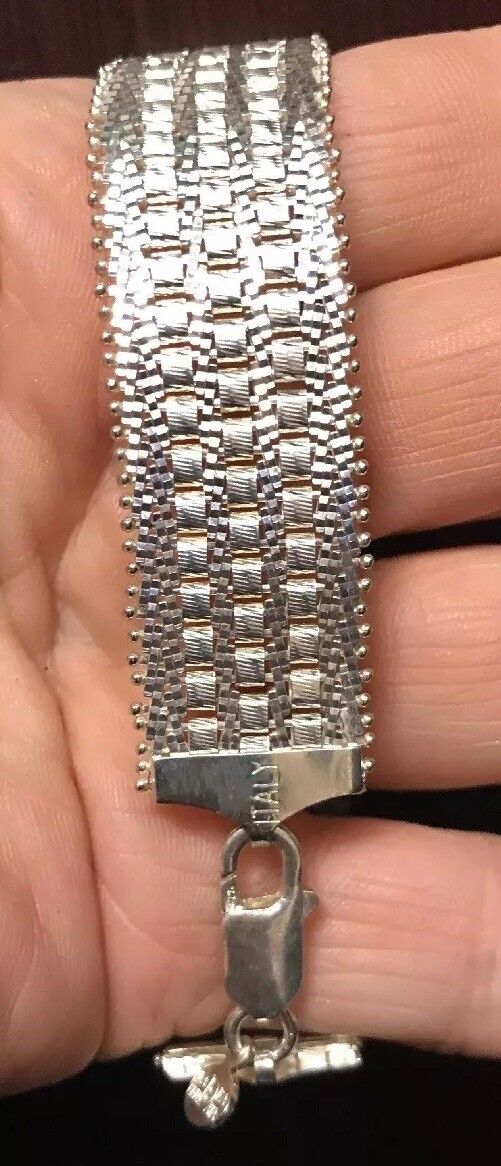 Karizia Spa KA 1772 La Dea Bendata 925 Sterling Silver Wide Textured Bracelet