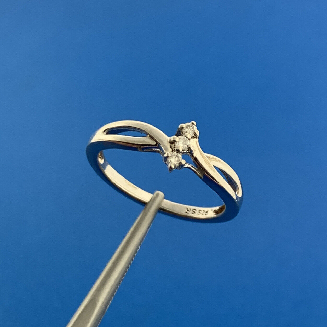 Designer 925 Sterling Silver Diamond Modernist Twist Promise Engagement Ring