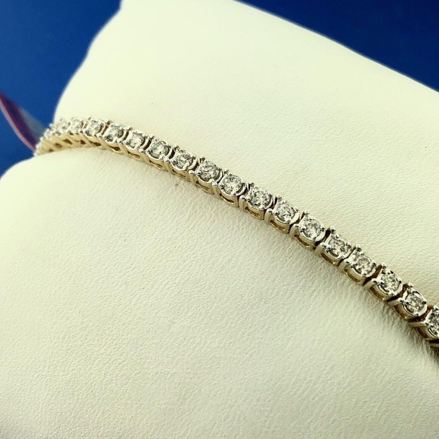 Beautiful 10K Yellow Gold Round Diamond 2.0 TCW Tennis Bracelet New With Tags