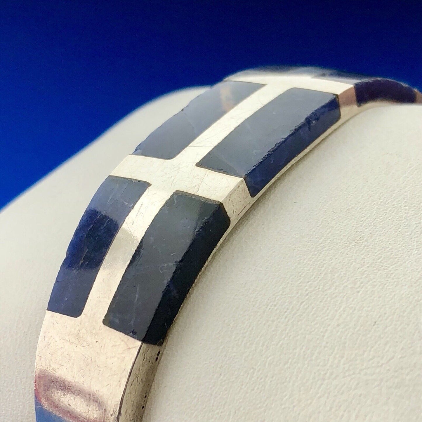 Retro Taxco Artisan 925 Sterling Silver Lapis Lazuli Inlay Hinged Cuff Bracelet