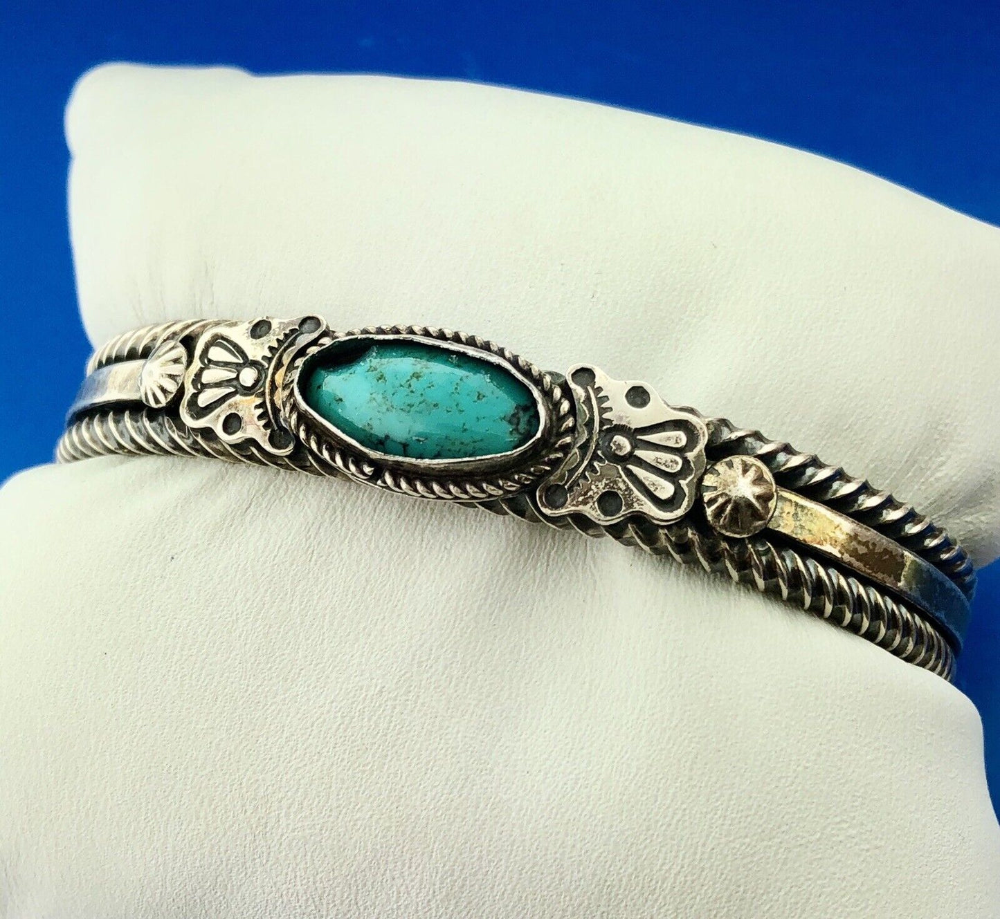 Ella Cowboy Navajo 925 Sterling Silver Turquoise Cabochon Vintage Cuff Bracelet