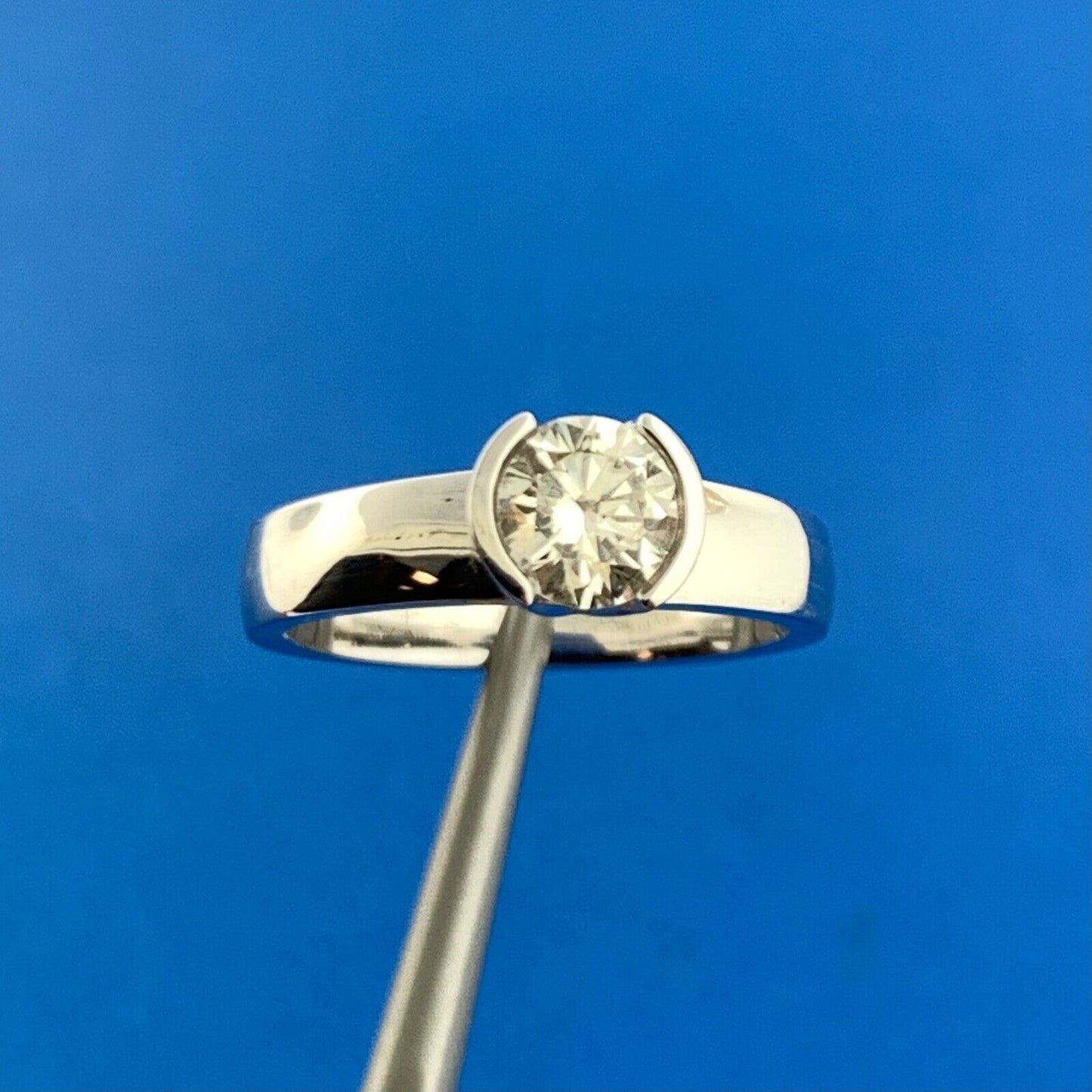 Designer Zoara 14k White Gold Round Cut GIA Diamond Engagement Ring Size 5