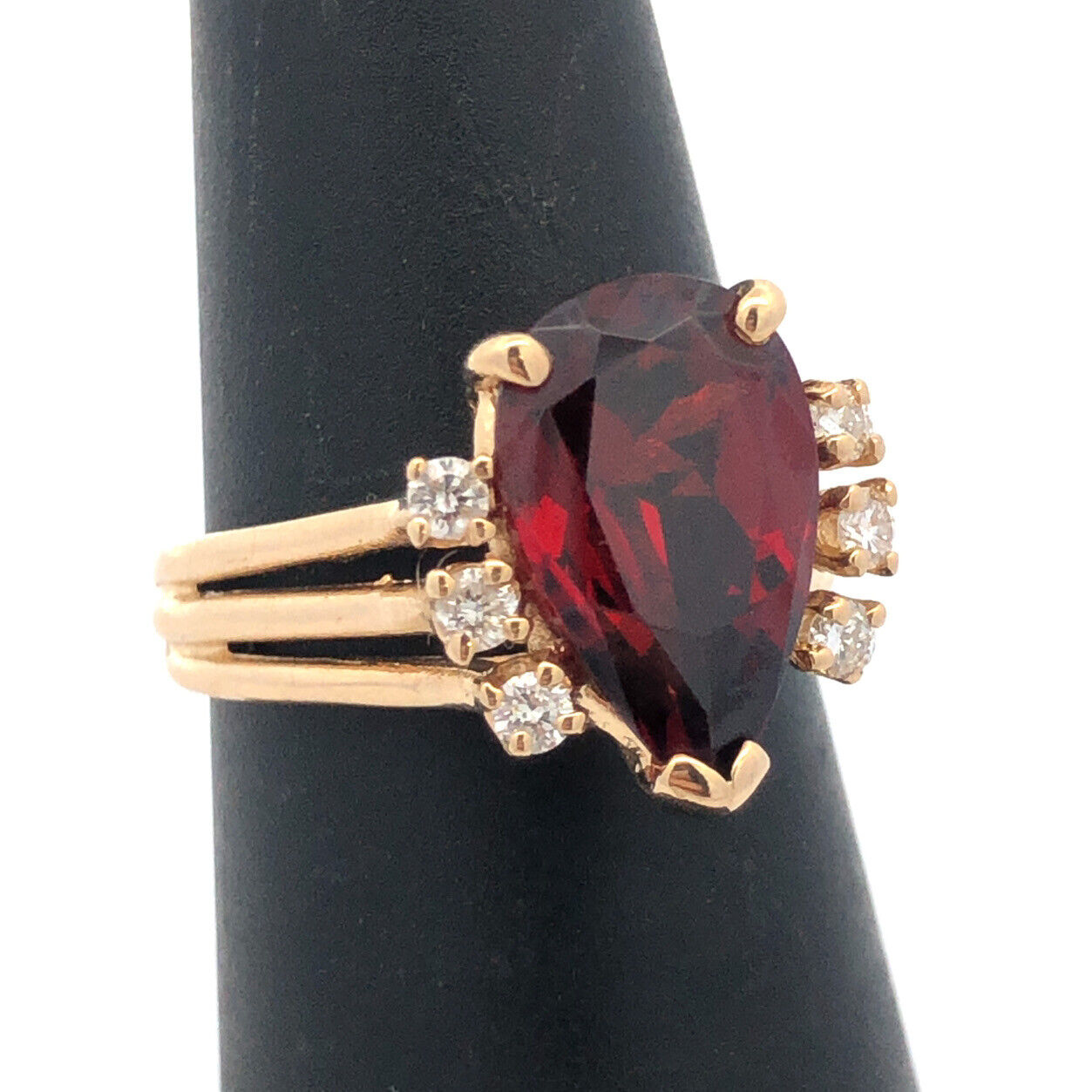 Designer 14K Yellow Gold Pear Shaped Garnet Round Diamond Accent Cocktail Ring