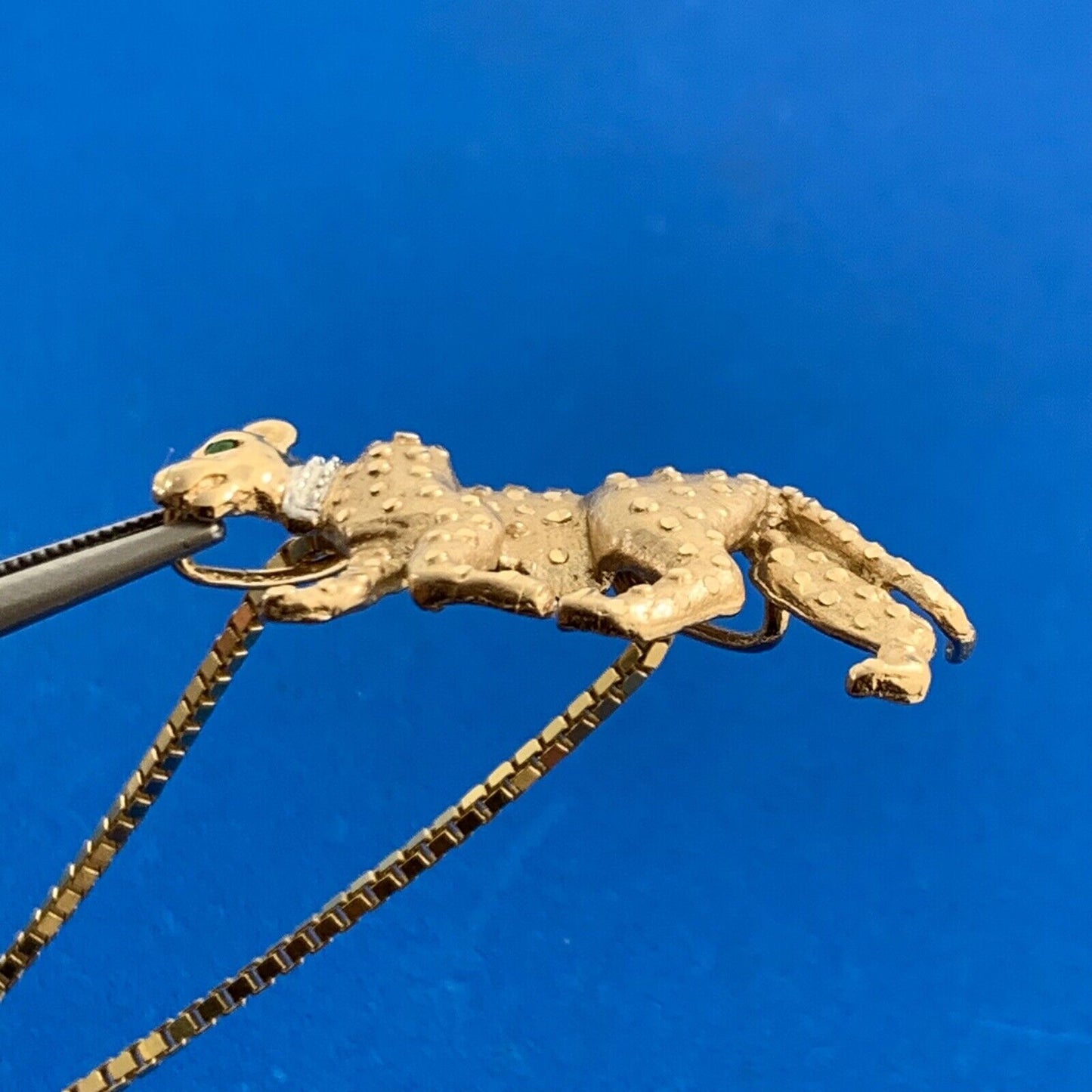 Custom 14K Yellow Gold Emerald Eye Spotted Leopard Pendant Necklace