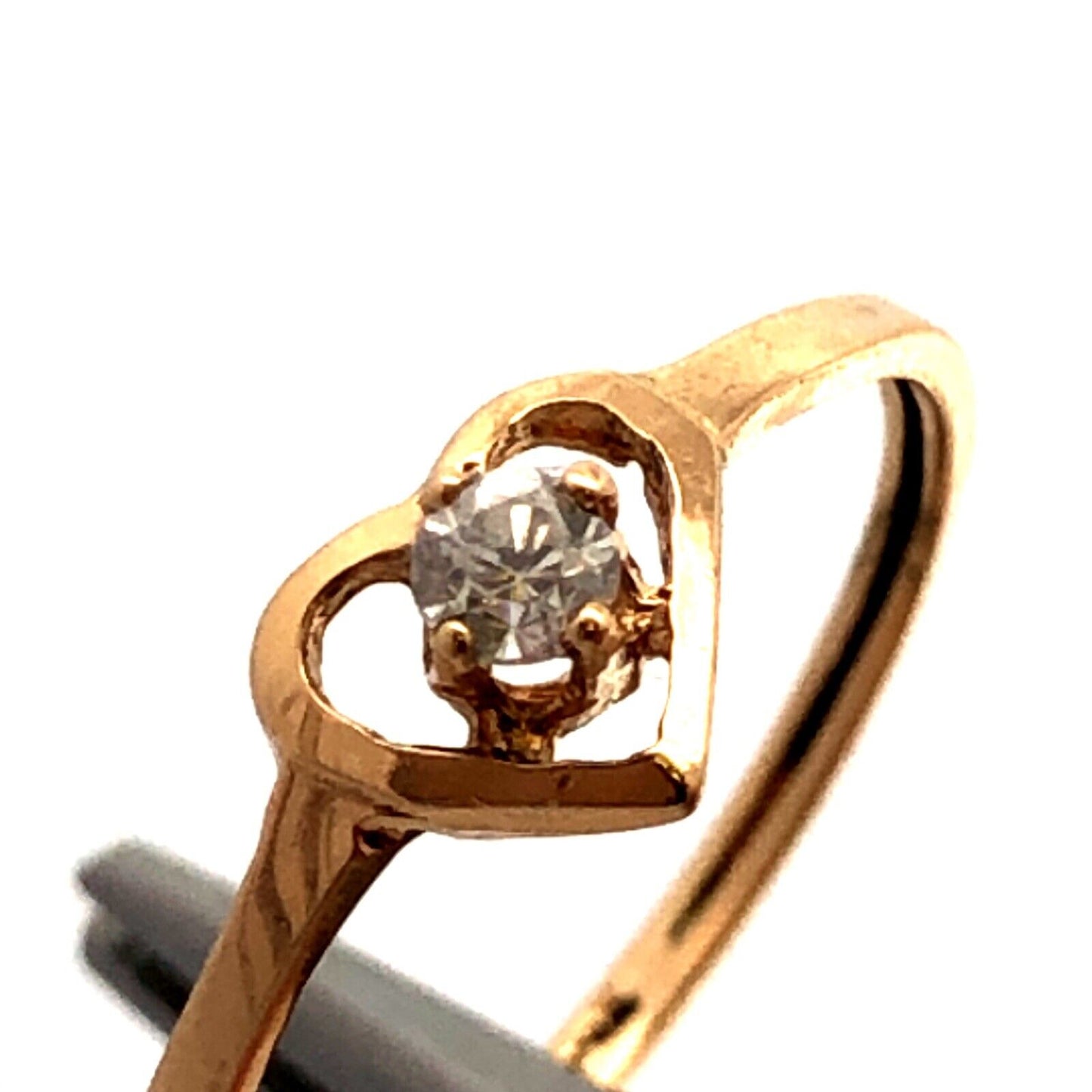 Estate 14K Yellow Gold Round White Tourmaline Solitaire Heart Love Promise Ring