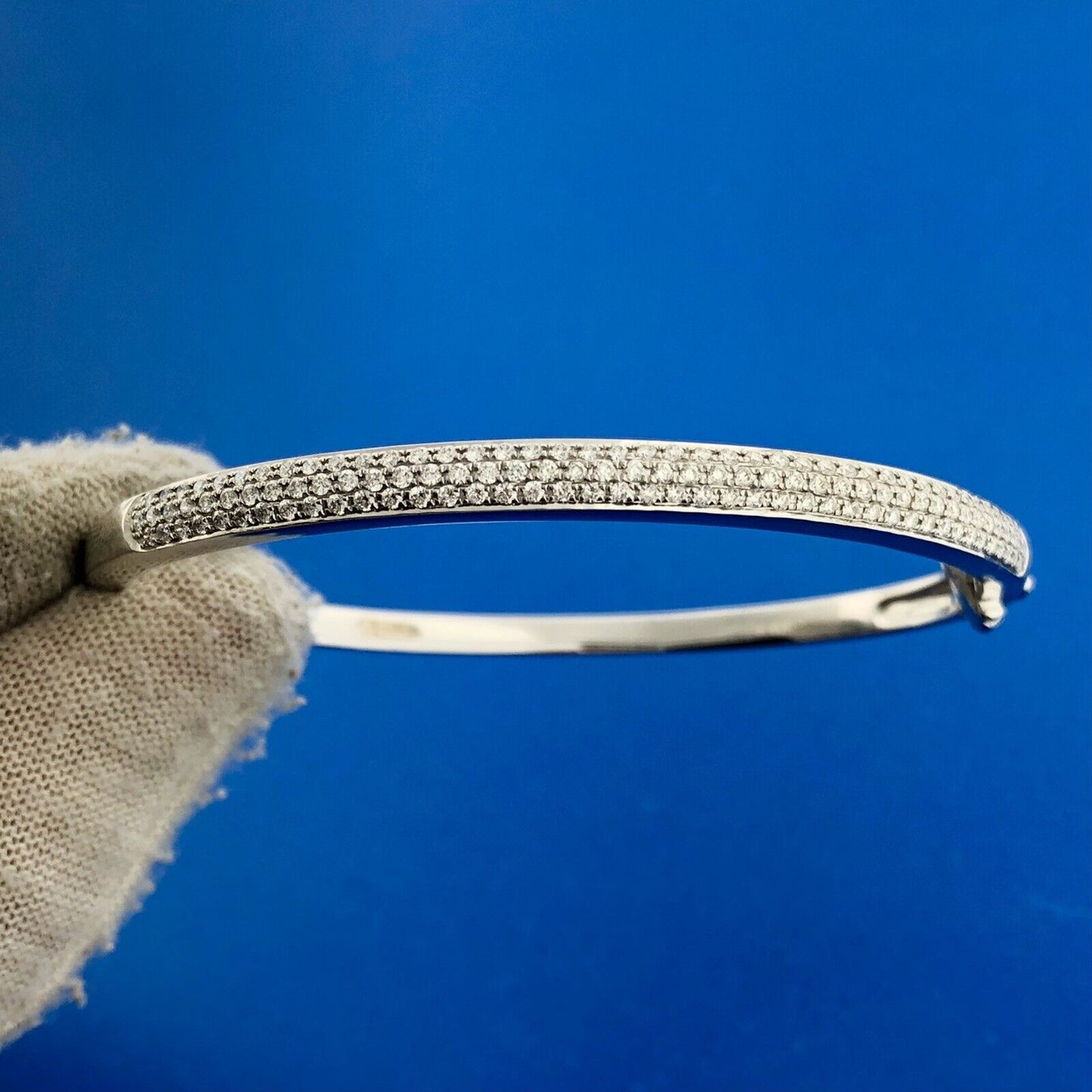 Gorgeous 14k White Gold Round Cut Diamond Hinged Bangle Cuff 6.5" Bracelet