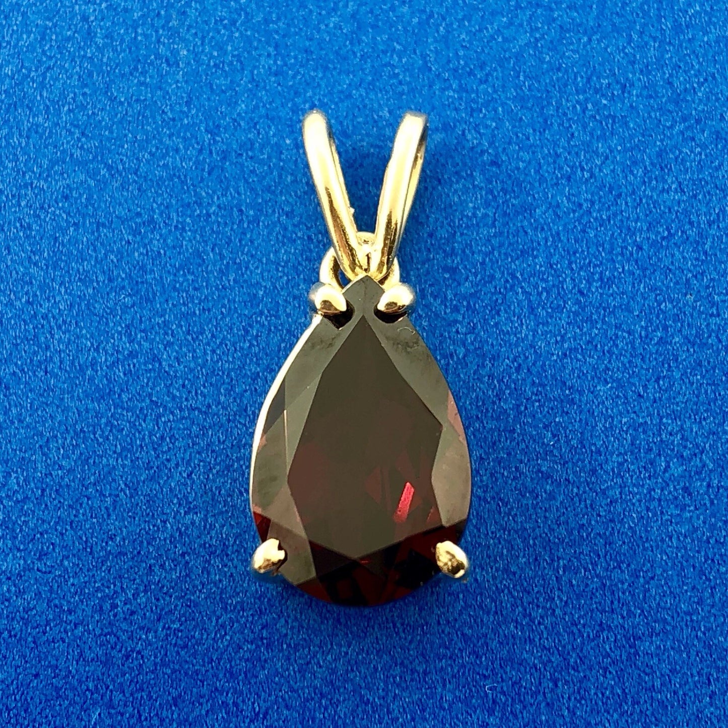 Designer 14K Yellow Gold Pear Shaped Garnet January Occasion Statement Pendant