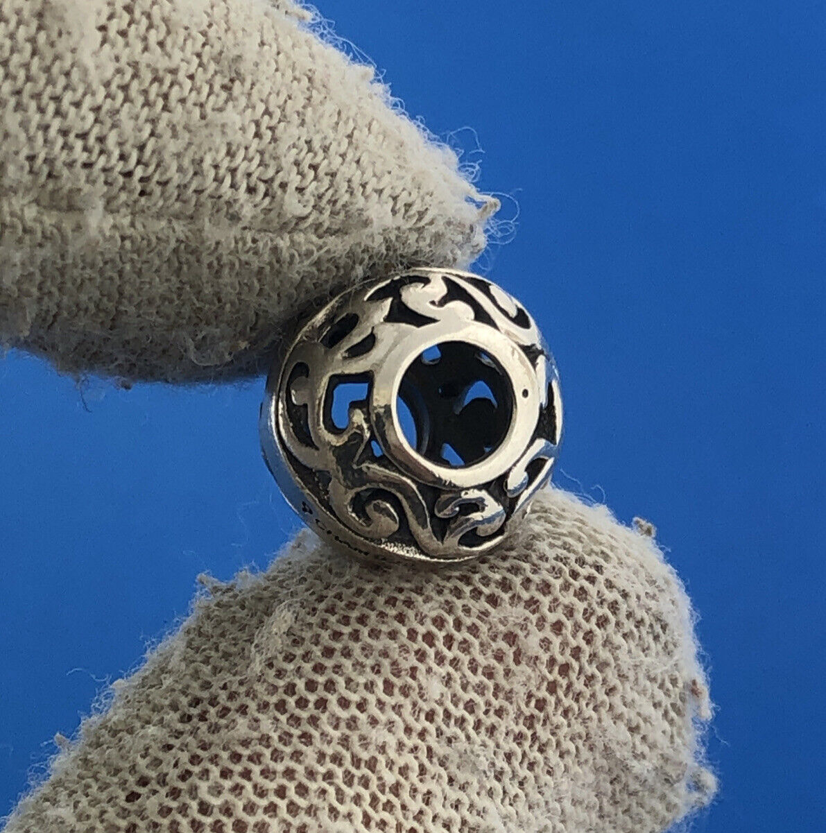 Chamilia Happy Anniversary 925 Sterling Silver Swirl Scroll Bead Charm