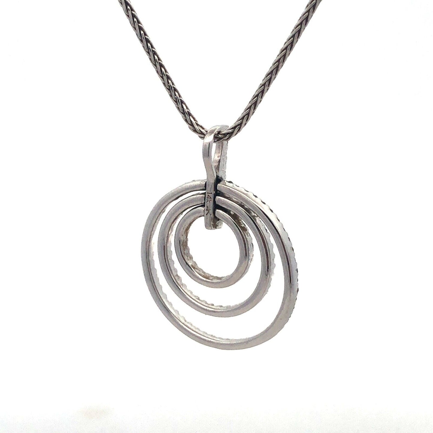 Gorgeous 14k White Gold Diamond Graduated Circle Pendant 16" Chain Necklace