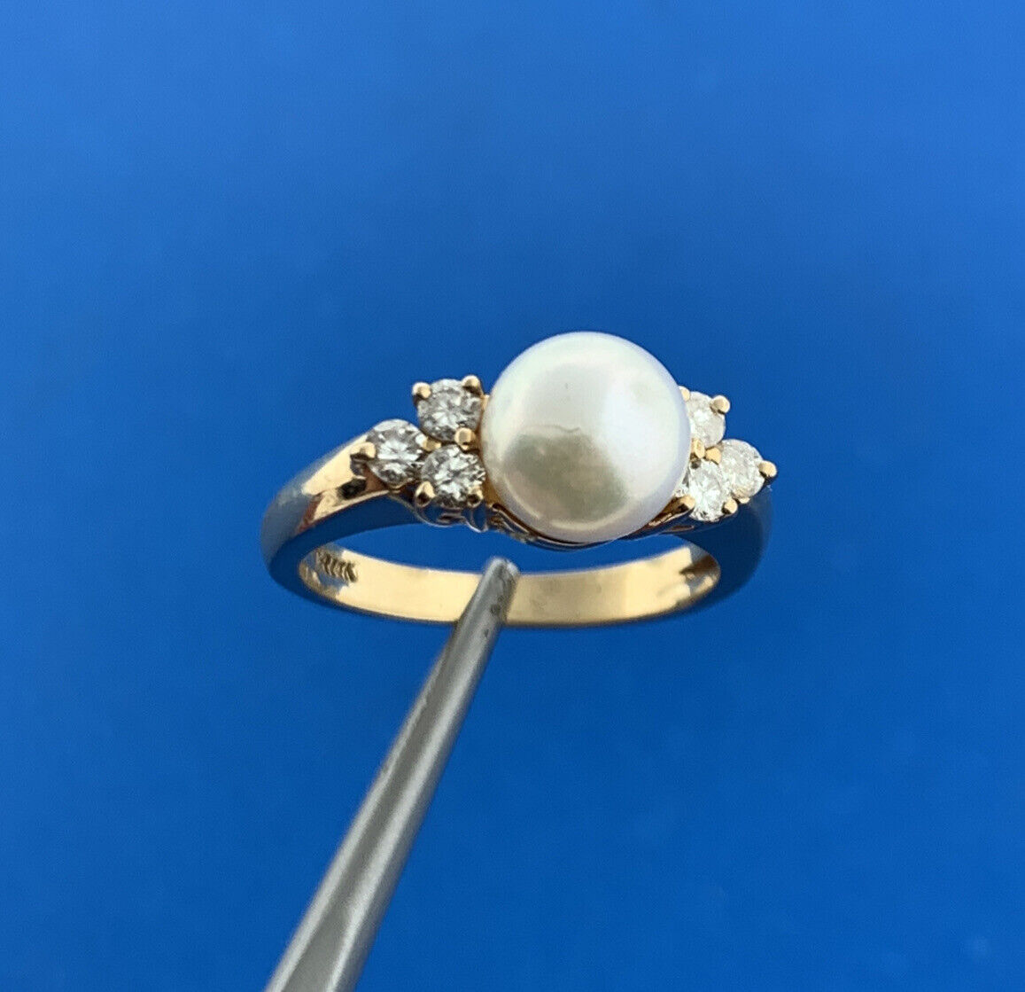 Designer 14k Yellow Gold White Pearl Round Cut Diamond Accent Ring Size 6.5