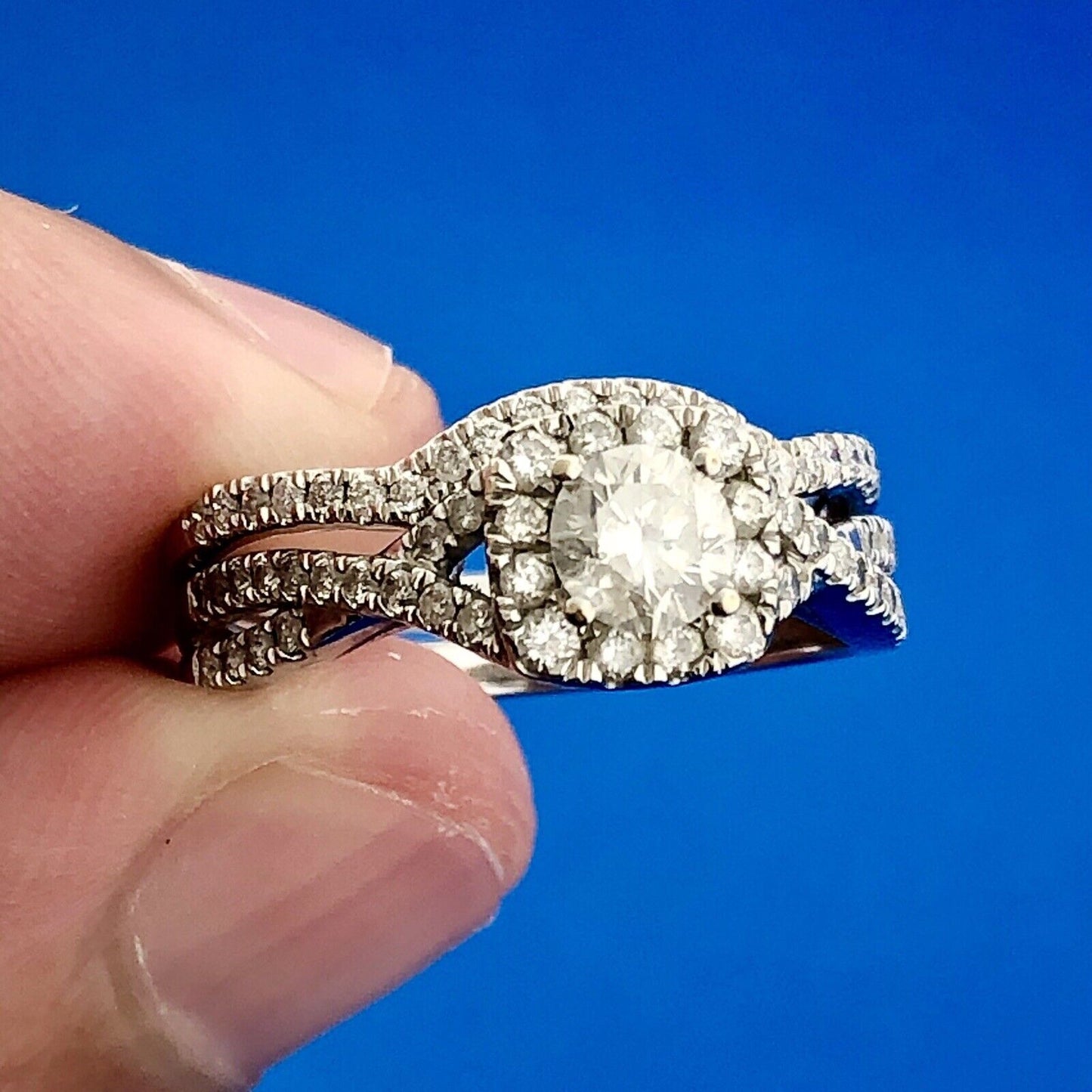 De Couer 10K White Gold Diamond Solitaire w/Halo Accents Bridal Ring Set