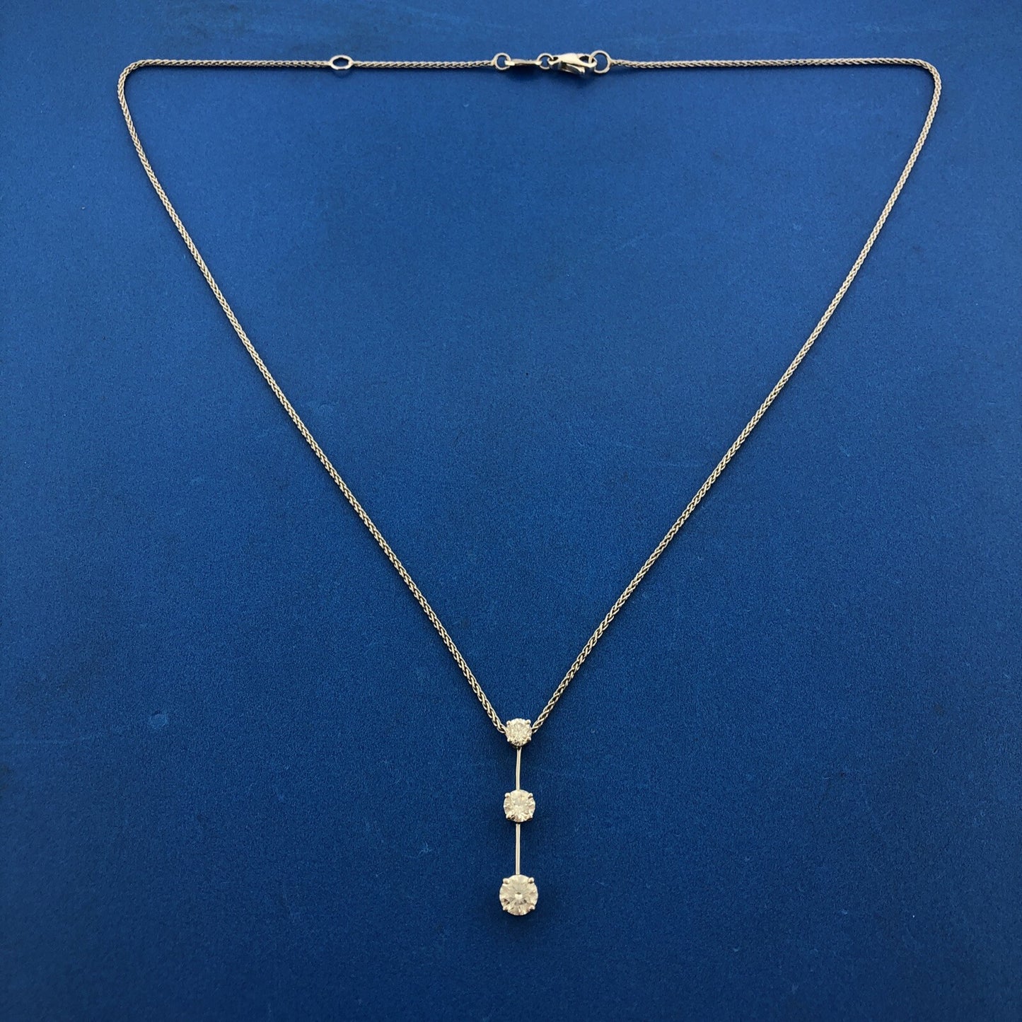 Designer Roberto Coin 18k White Gold Round Cut 3 Diamond Vertical 18" Necklace