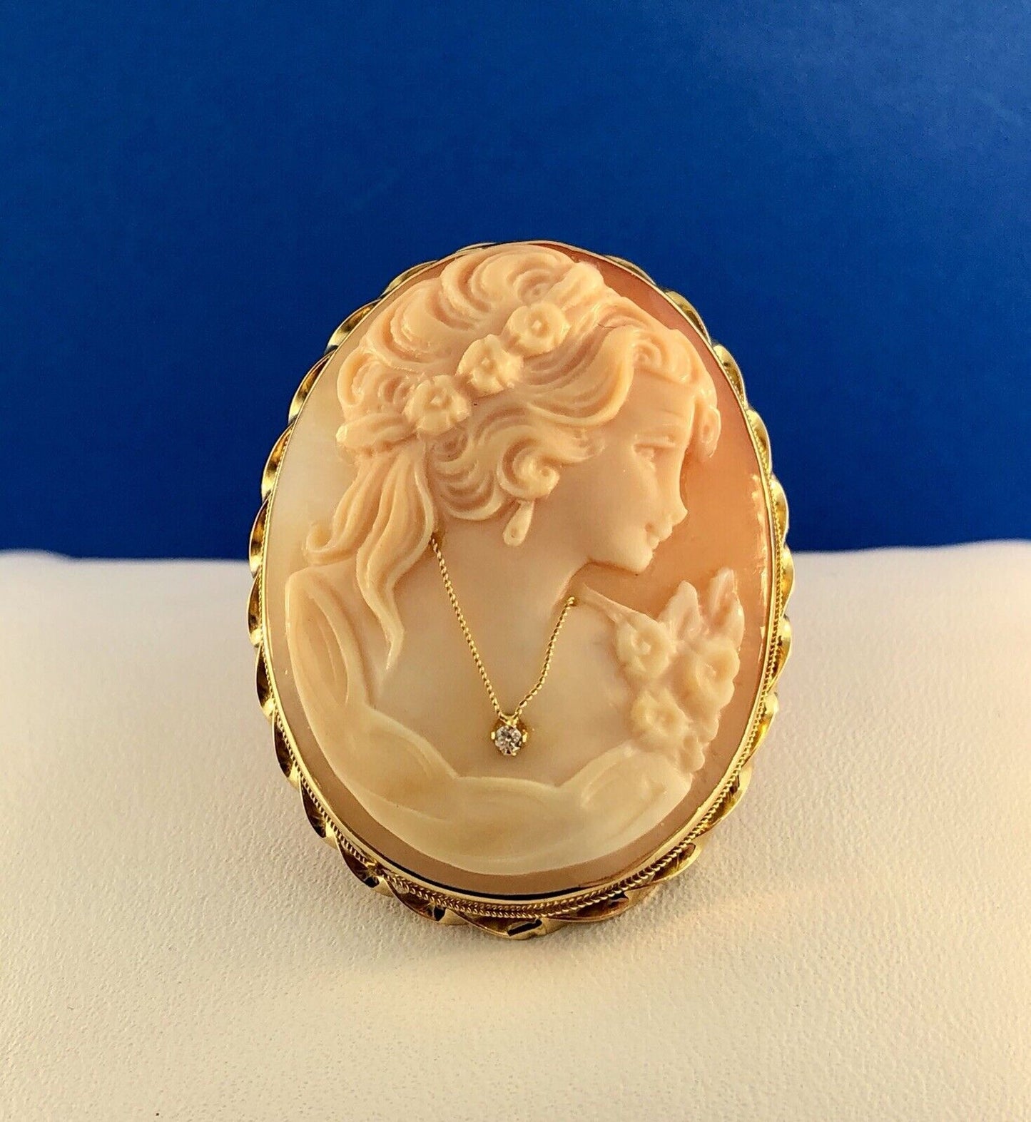 Victorian 14K Yellow Gold Oval Carved Cameo Diamond Accent Pin Brooch Pendant
