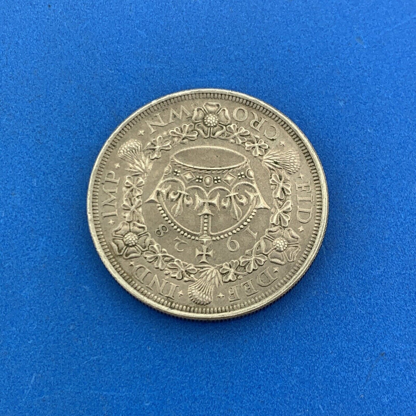 1928 British 1 Crown George V Wreath Crown 50% Silver Better Key Date Coin