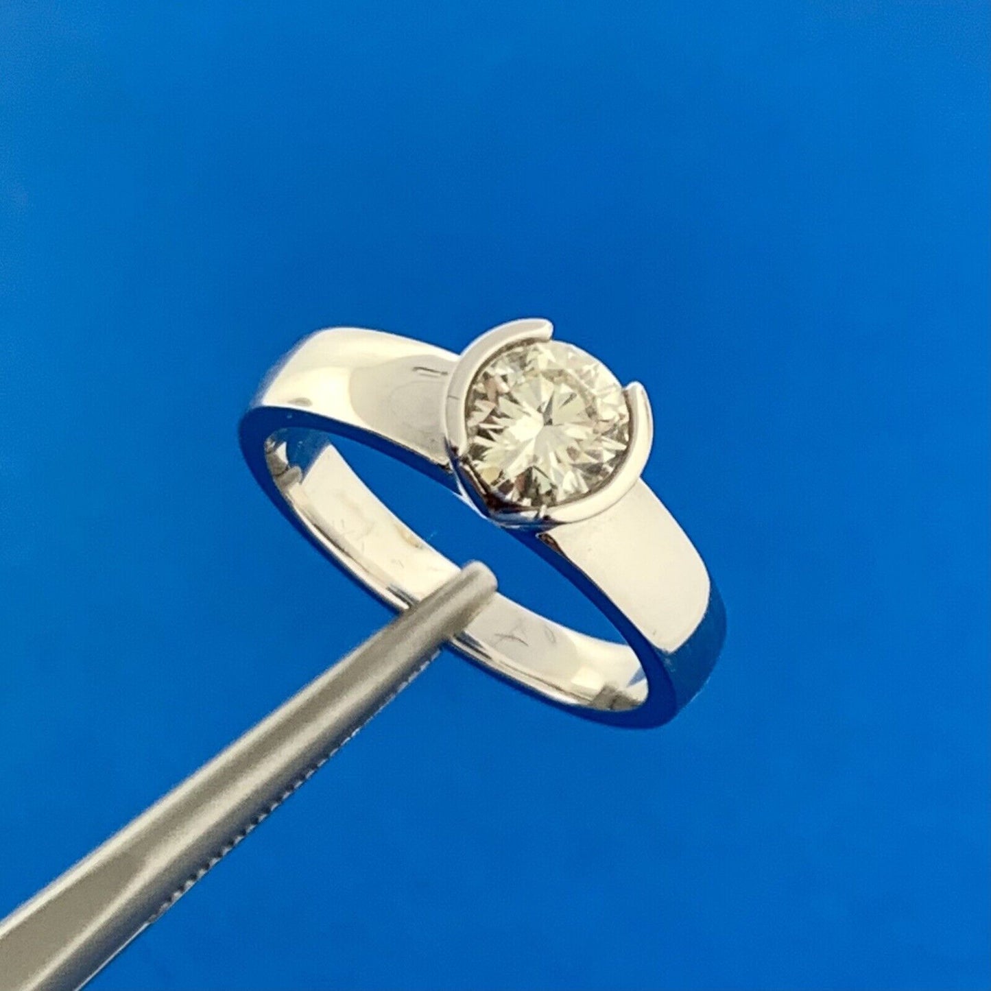 Designer Zoara 14k White Gold Round Cut GIA Diamond Engagement Ring Size 5