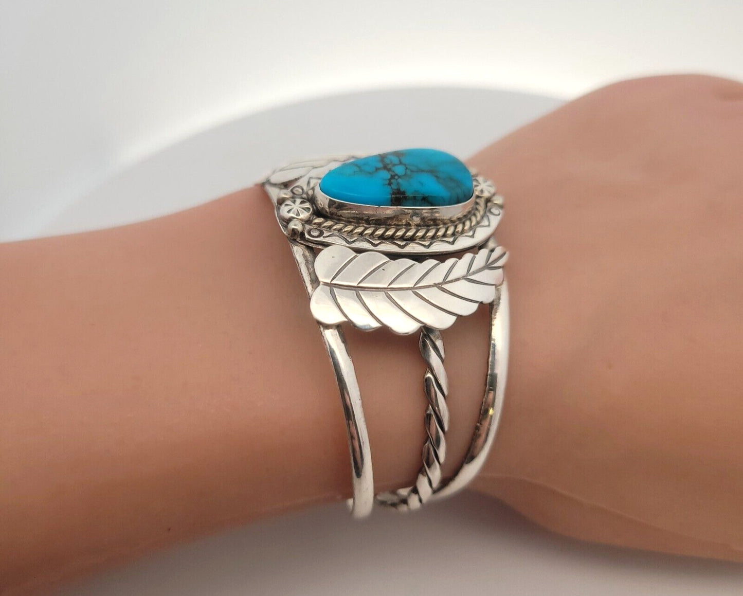 Native American 925 Sterling Silver Turquoise Cabochon Floral Open Cuff Bracelet