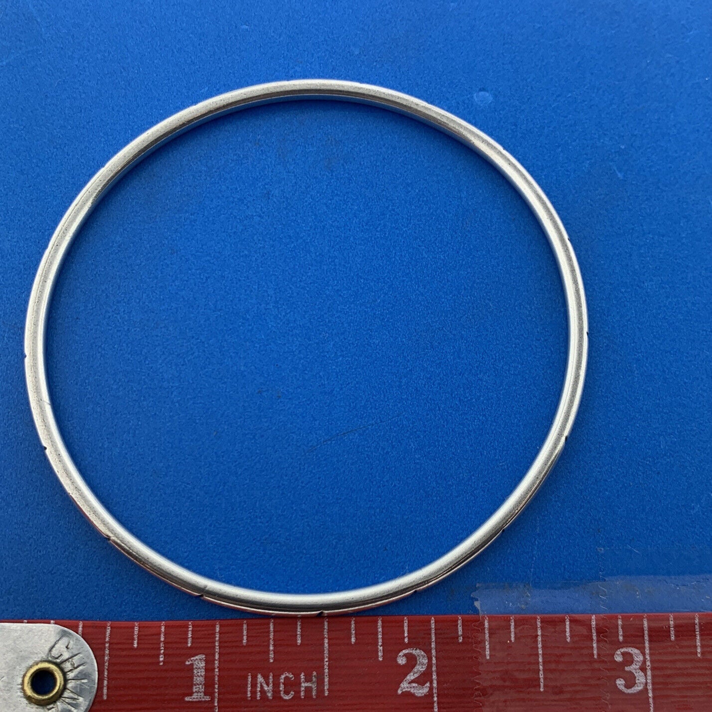 Stunning Sterling Silver 925 Curved Etched Circle 8" Bangle Bracelet