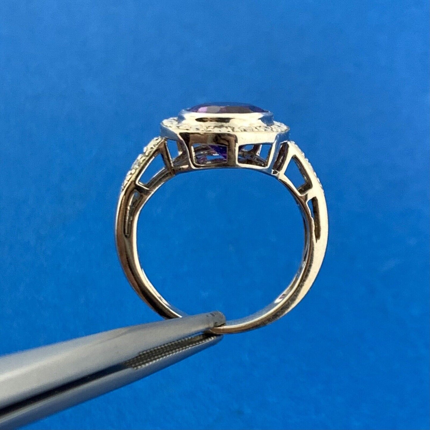 Gorgeous 14k White Gold Oval Purple Amethyst Diamond Halo Accent Ring Size 4.75