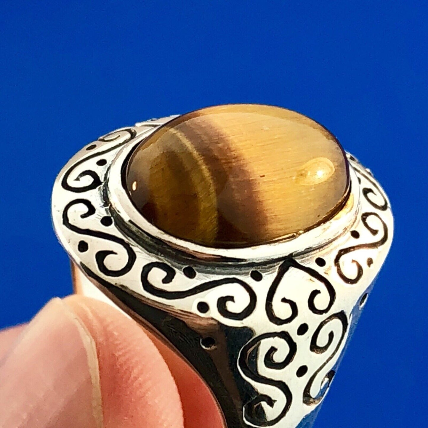 Designer 925 Sterling Silver Tiger Eye Cabochon Heart Scroll Concho Style Ring