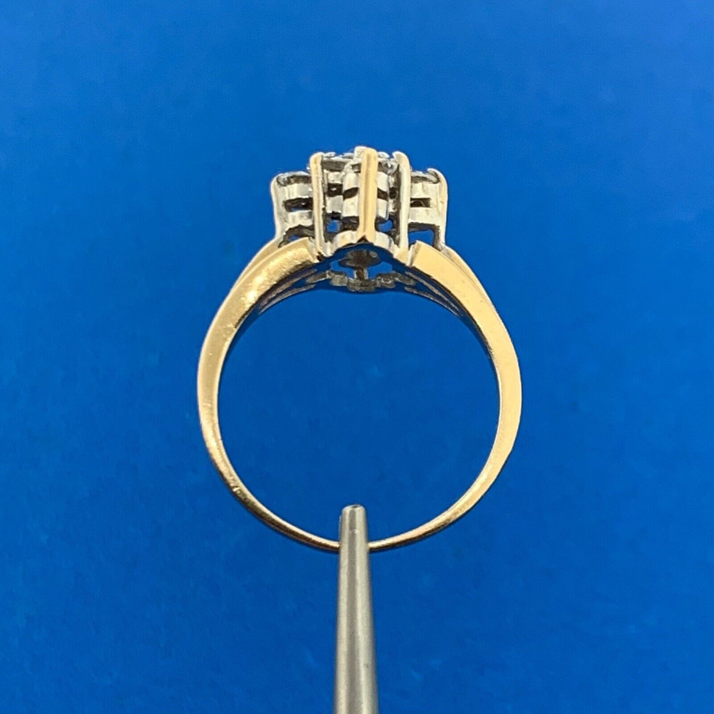 Designer 14K Yellow Gold Round Diamond Cluster Cocktail Size 5.5 Ring