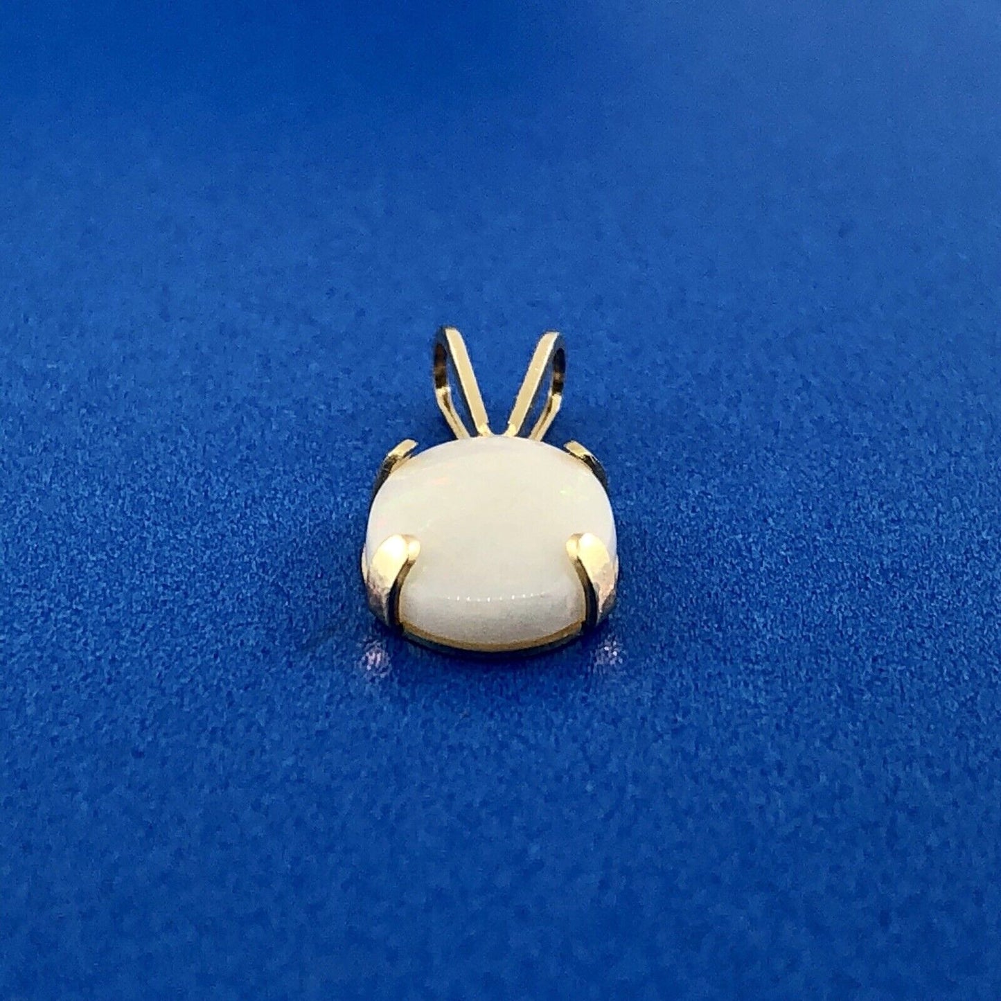 Vintage 14K Yellow Gold Oval Opal Solitaire October Anniversary Pendant