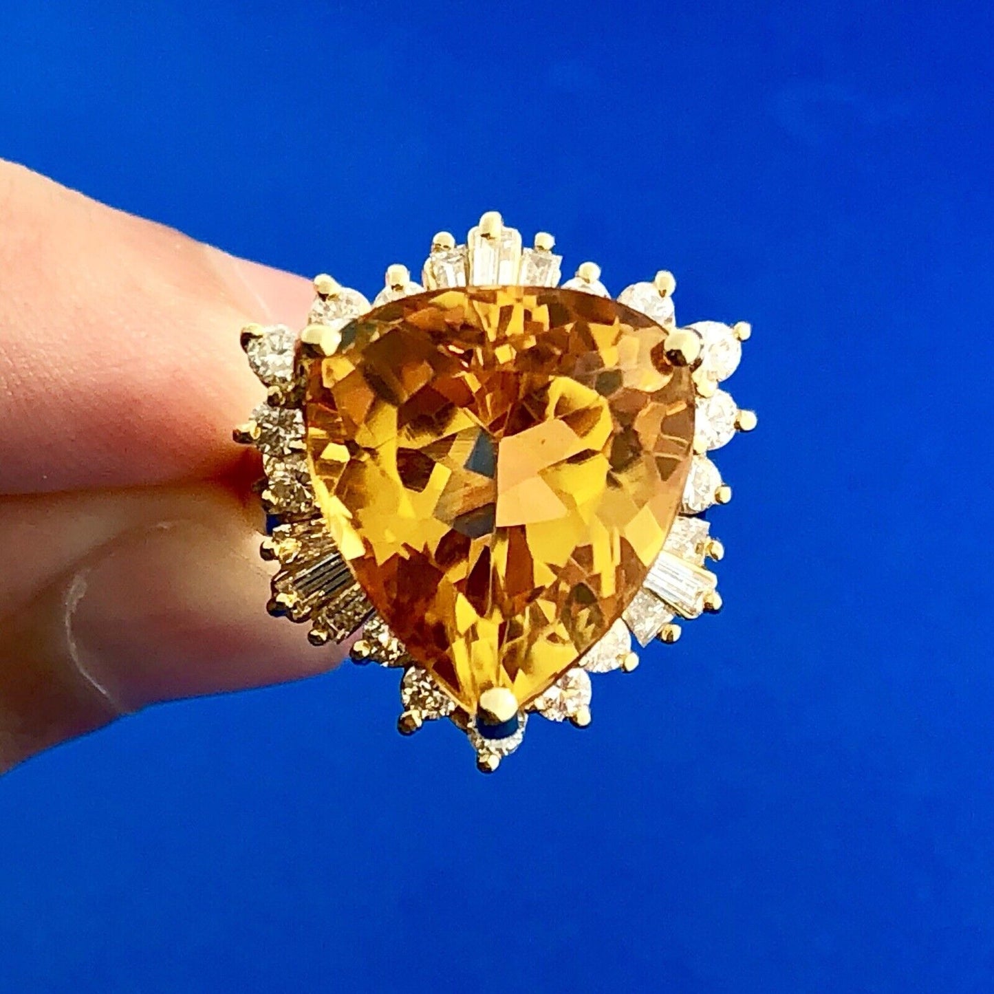 Elegant 18K Yellow Gold Trillion Cut Citrine Diamond Statement Cocktail Ring