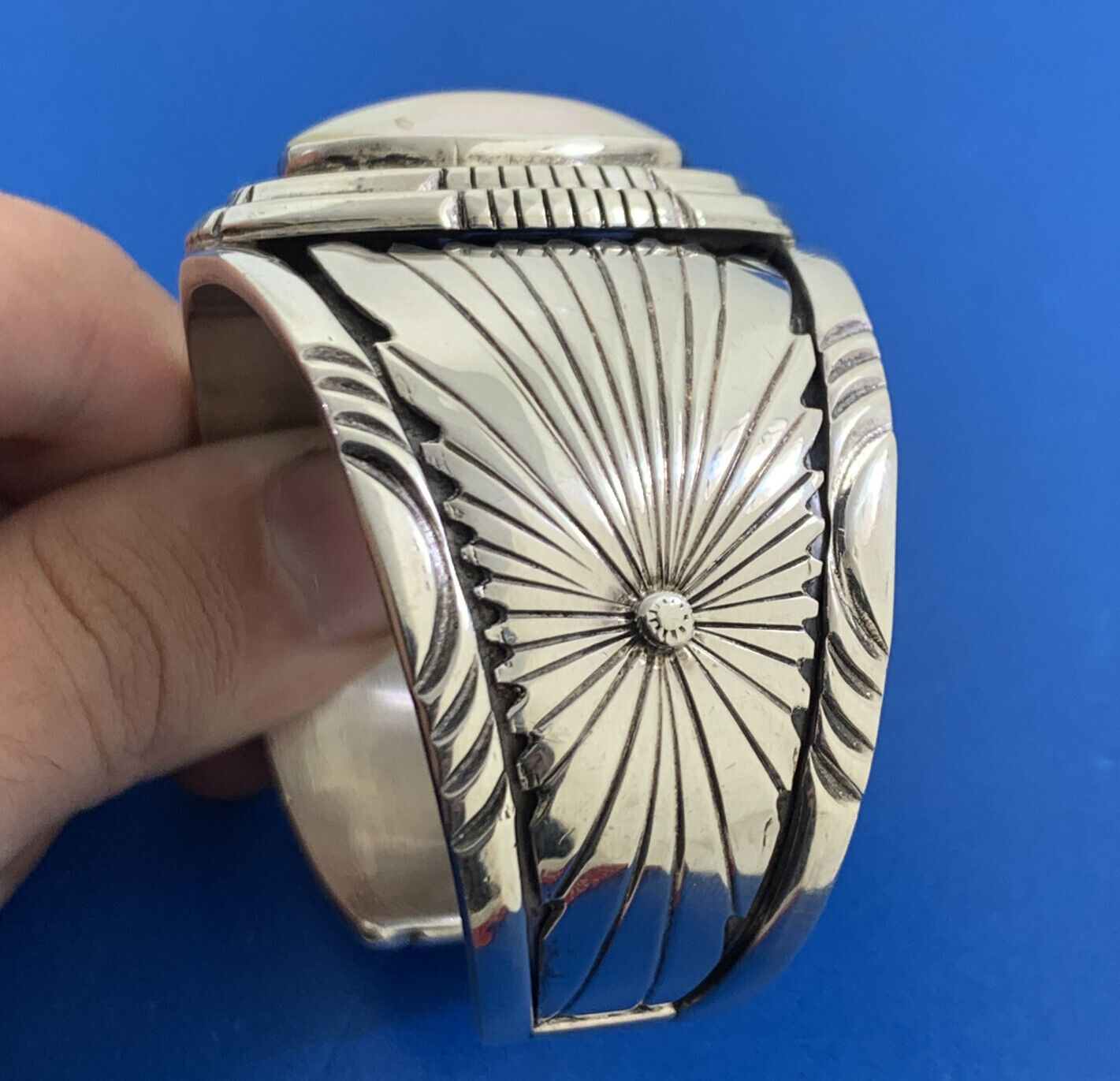 L James 925 Sterling Silver Native American Navajo Mother Of Pearl Cuff Bracelet