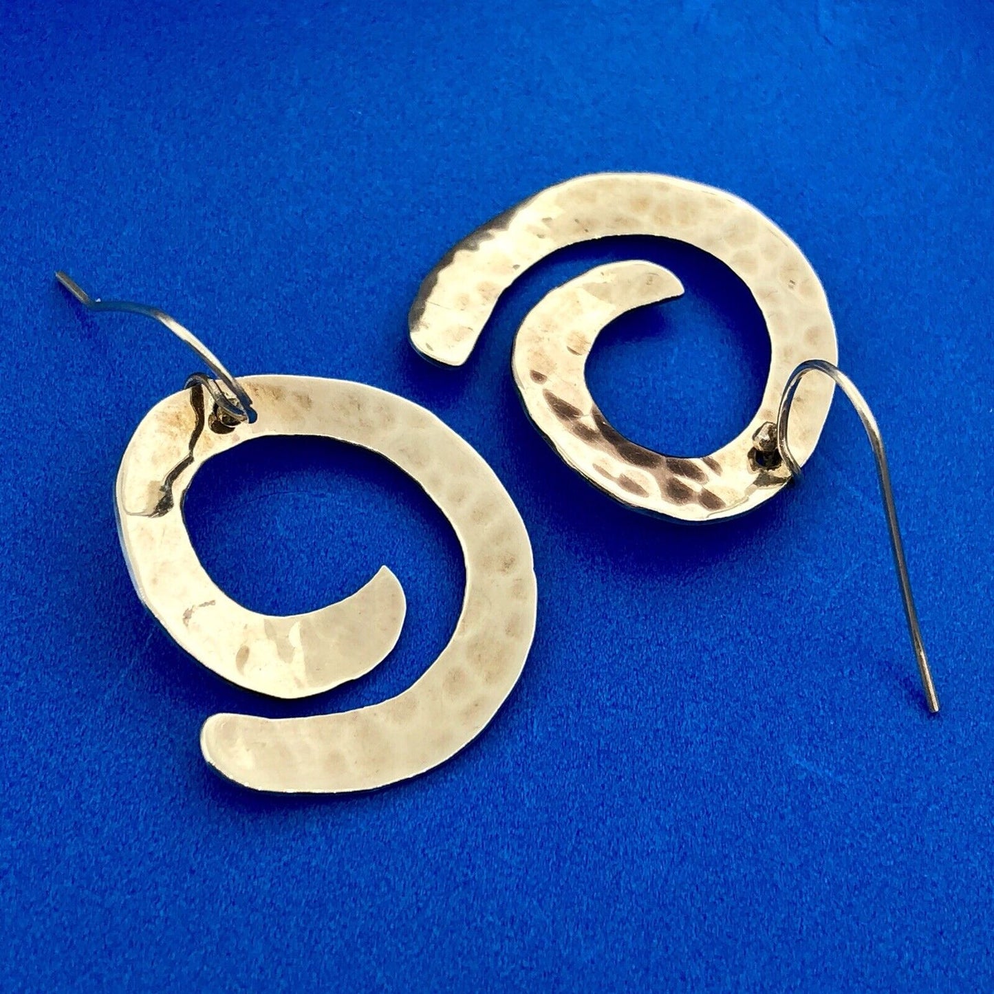 Sterling Silver 925 Hammered Modernist Crop Circle Swirl Dangle Drop Earrings