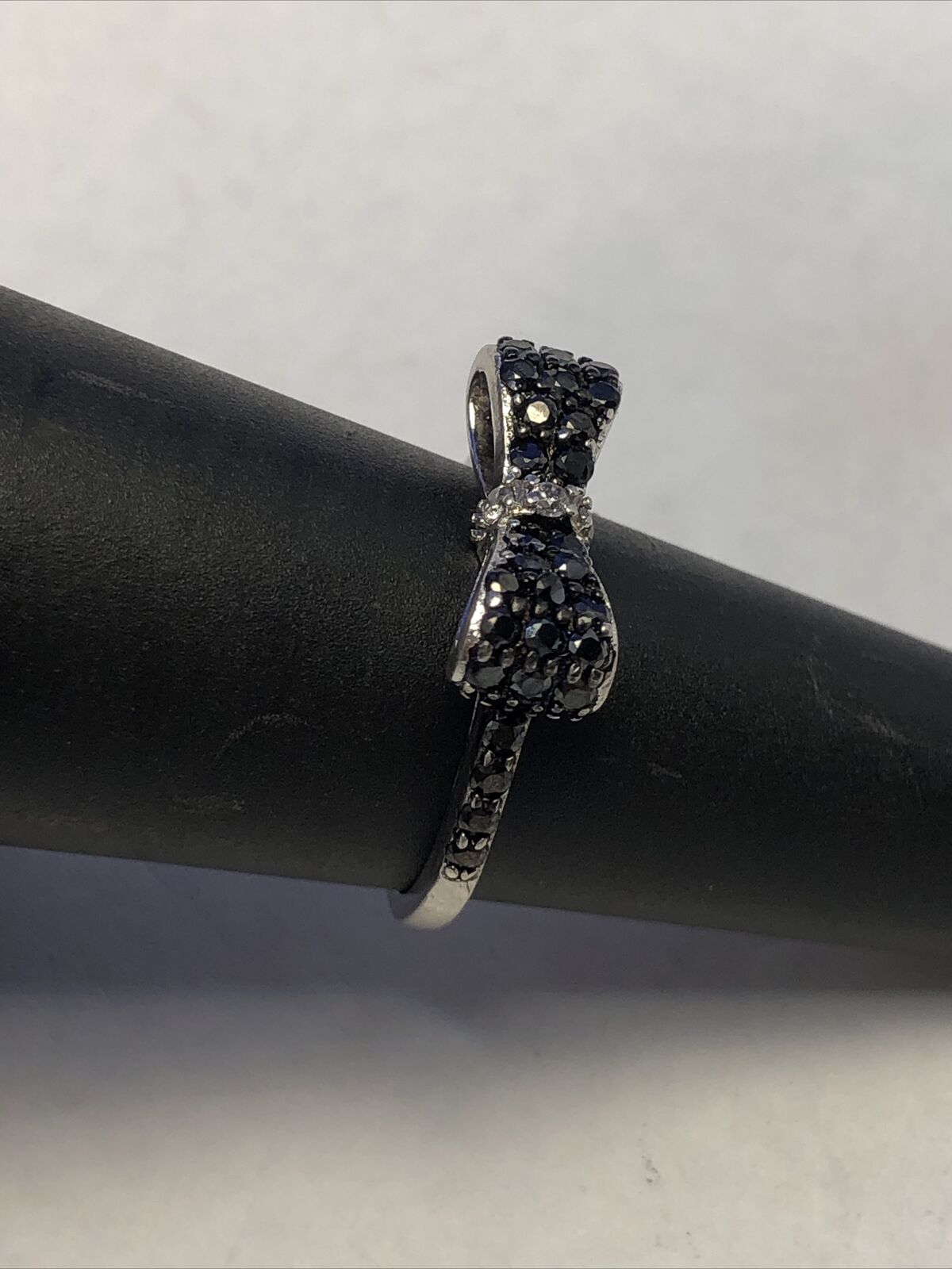 Estate 925 Sterling Silver Faceted Black Onyx Cubic Zirconia 3D Bow Ring