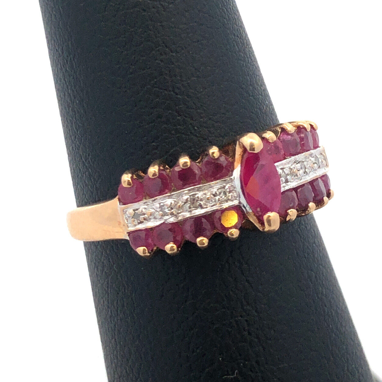 Vintage 10K Yellow Gold Ruby Diamond Engagement Anniversary Cocktail Ring