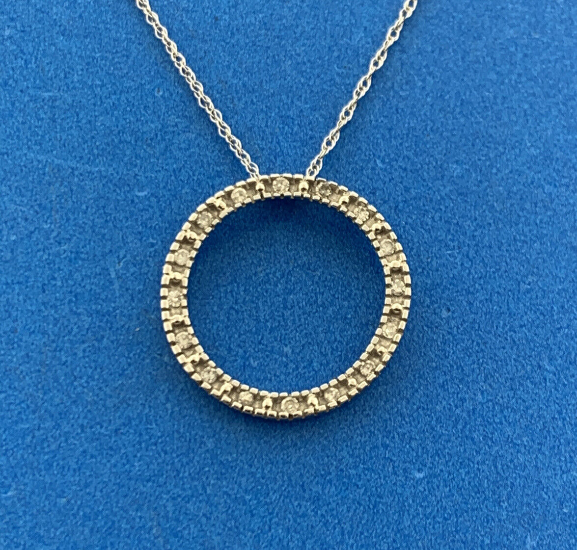 Designer 10K White Gold Diamond Infinity Eternity Circle Anniversary Necklace
