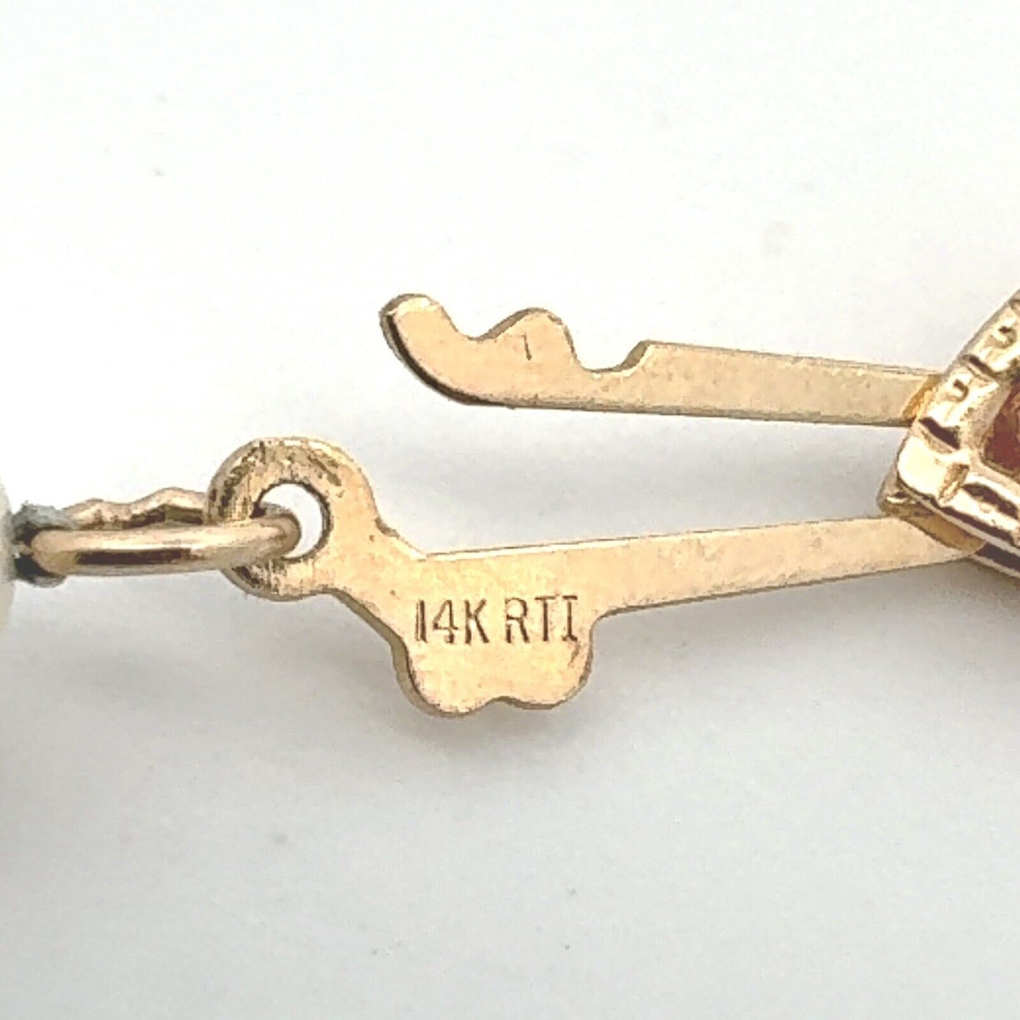 Designer 14K Yellow Gold Hand Knotted 5.2 MM Classic Pearl Necklace