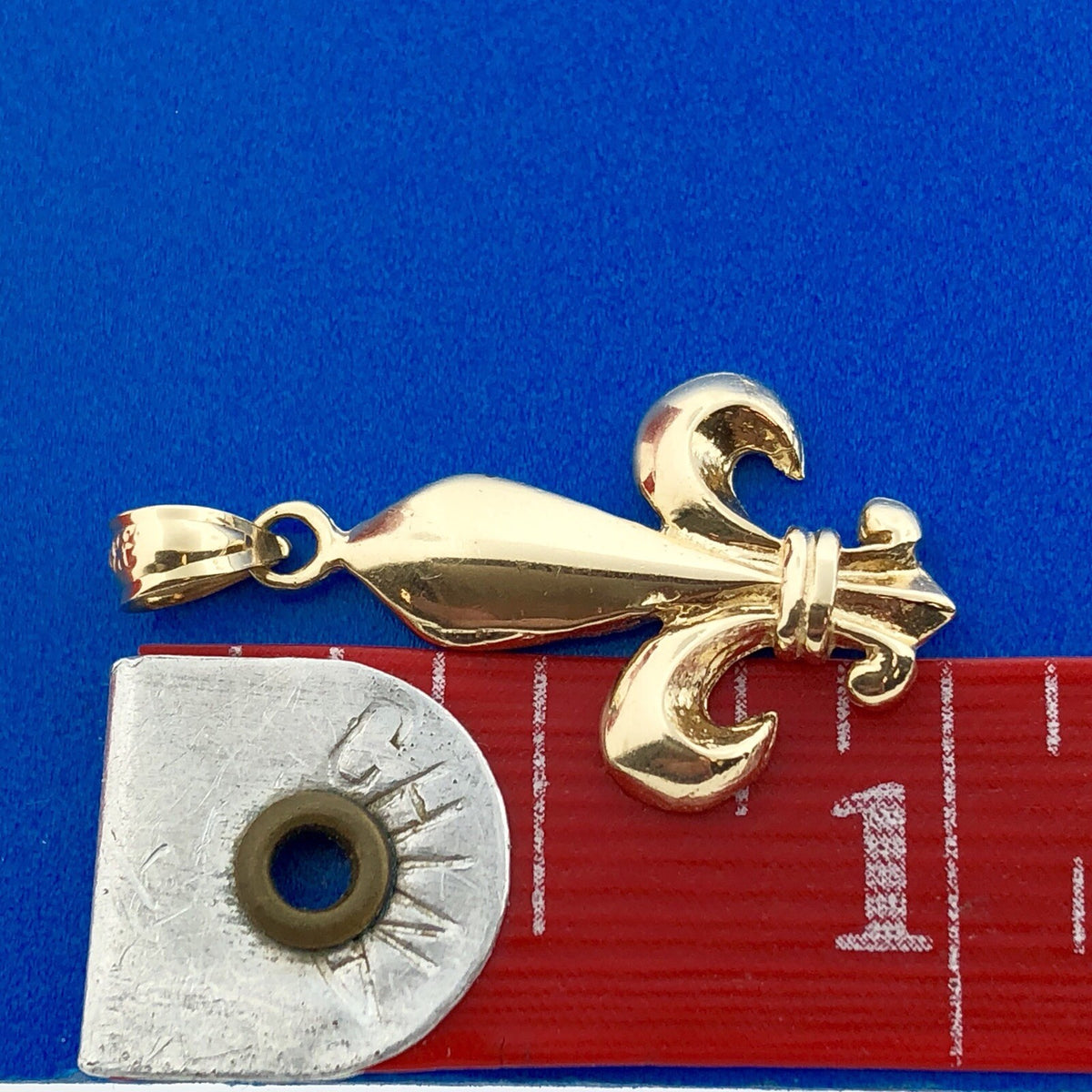 Classic 14K Yellow Gold Fleur De Lis New Orleans Louisiana Geaux Saints Pendant