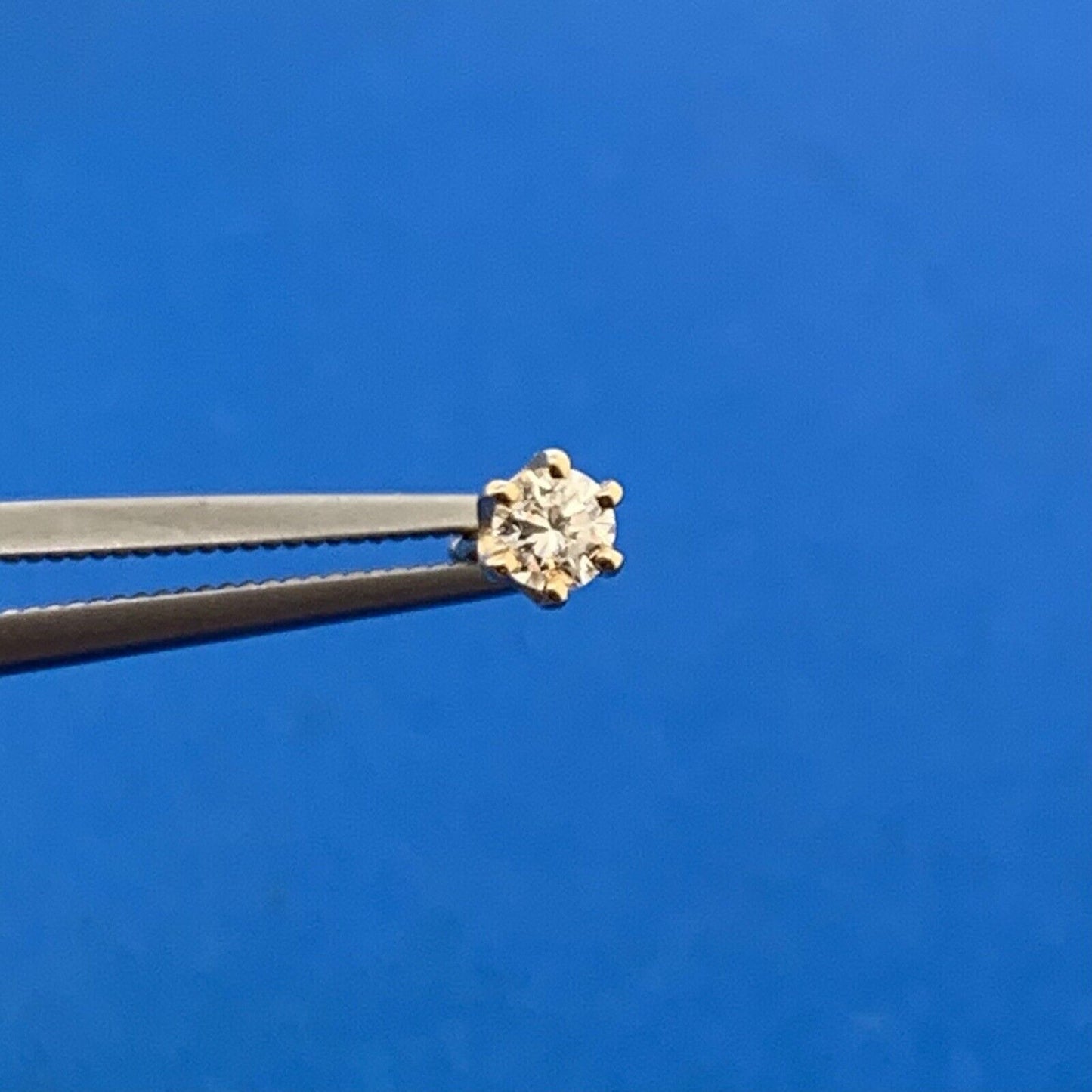 14K Yellow Gold Round Diamond Buttercup Stud Starter Earrings